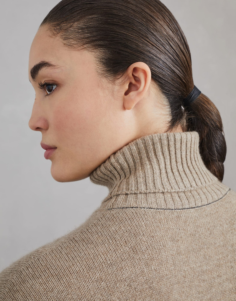 Cashmere knit dress with monili 3