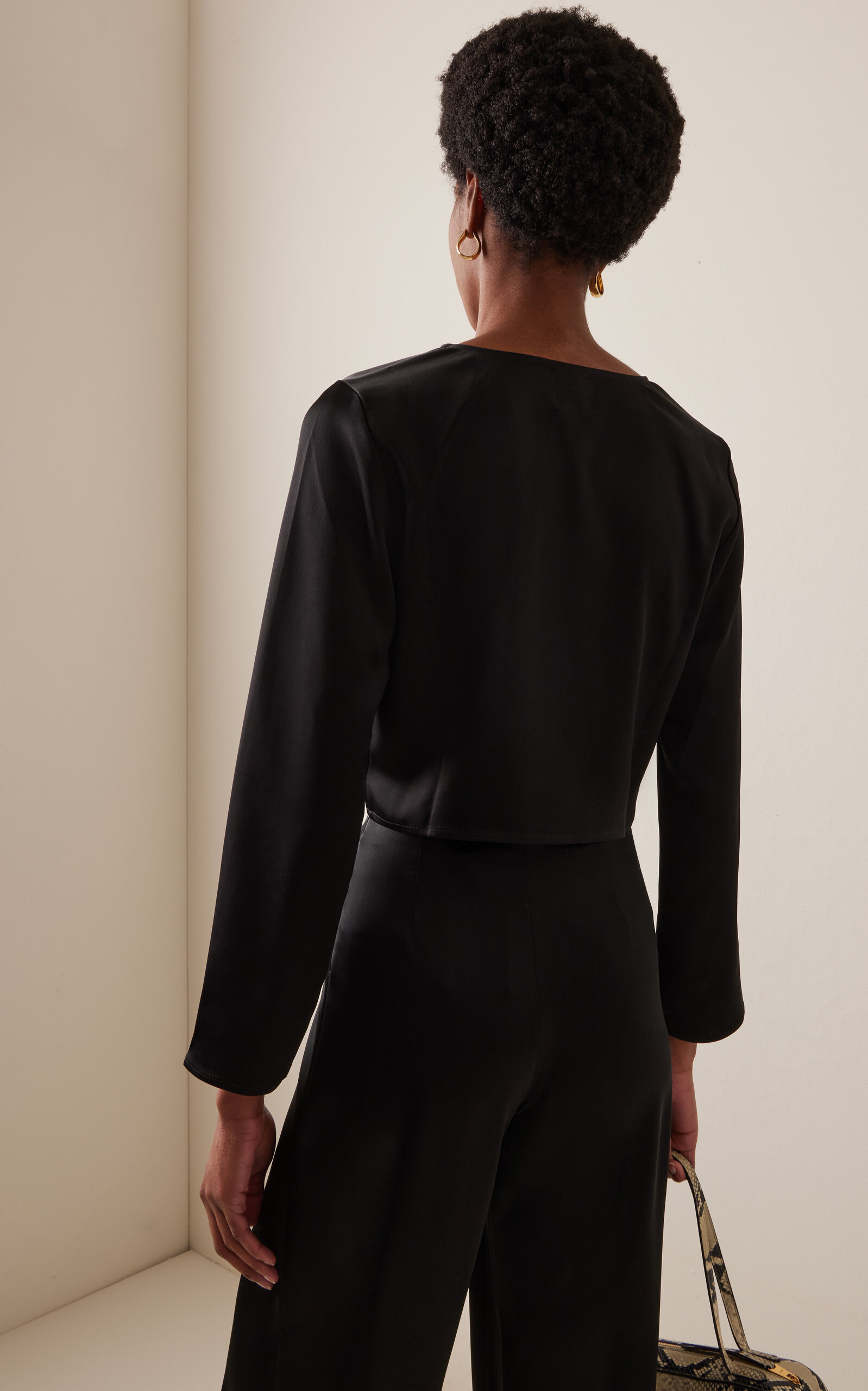 Barb Cropped Satin Top black - 4