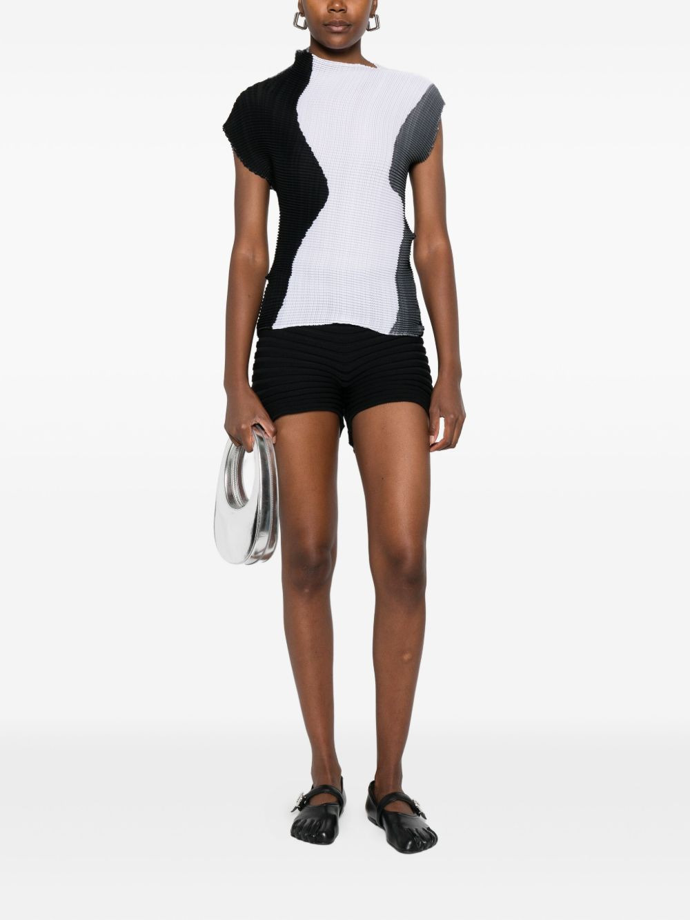 Abstract Tint pleated top - 2