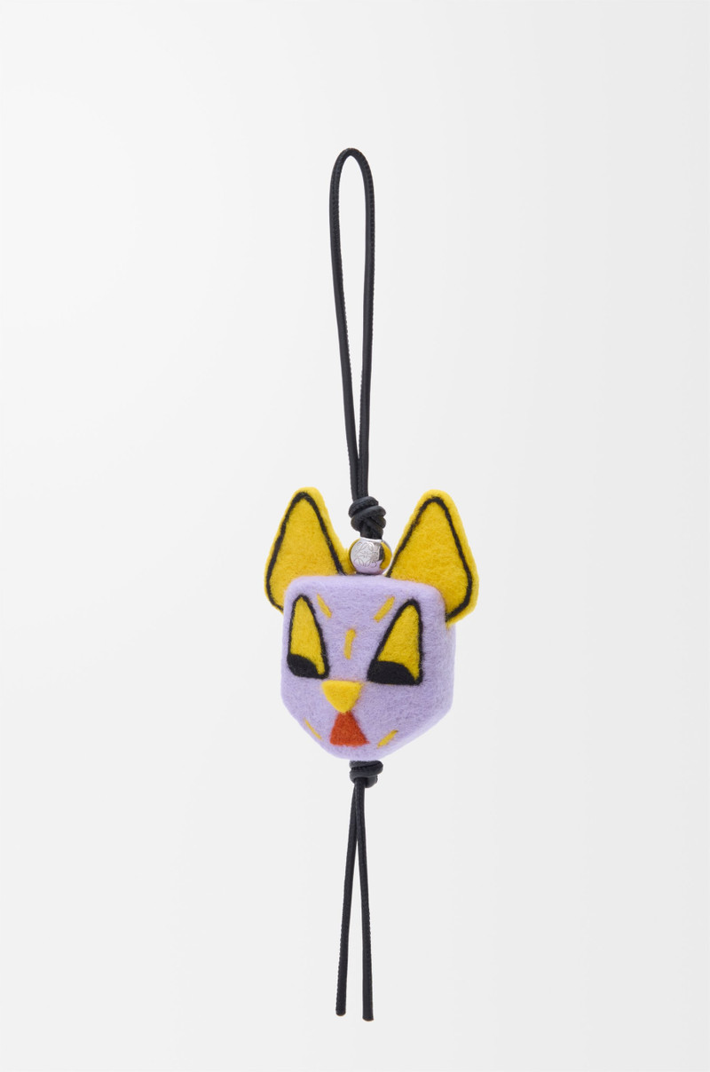 Cat charm in felt 1
