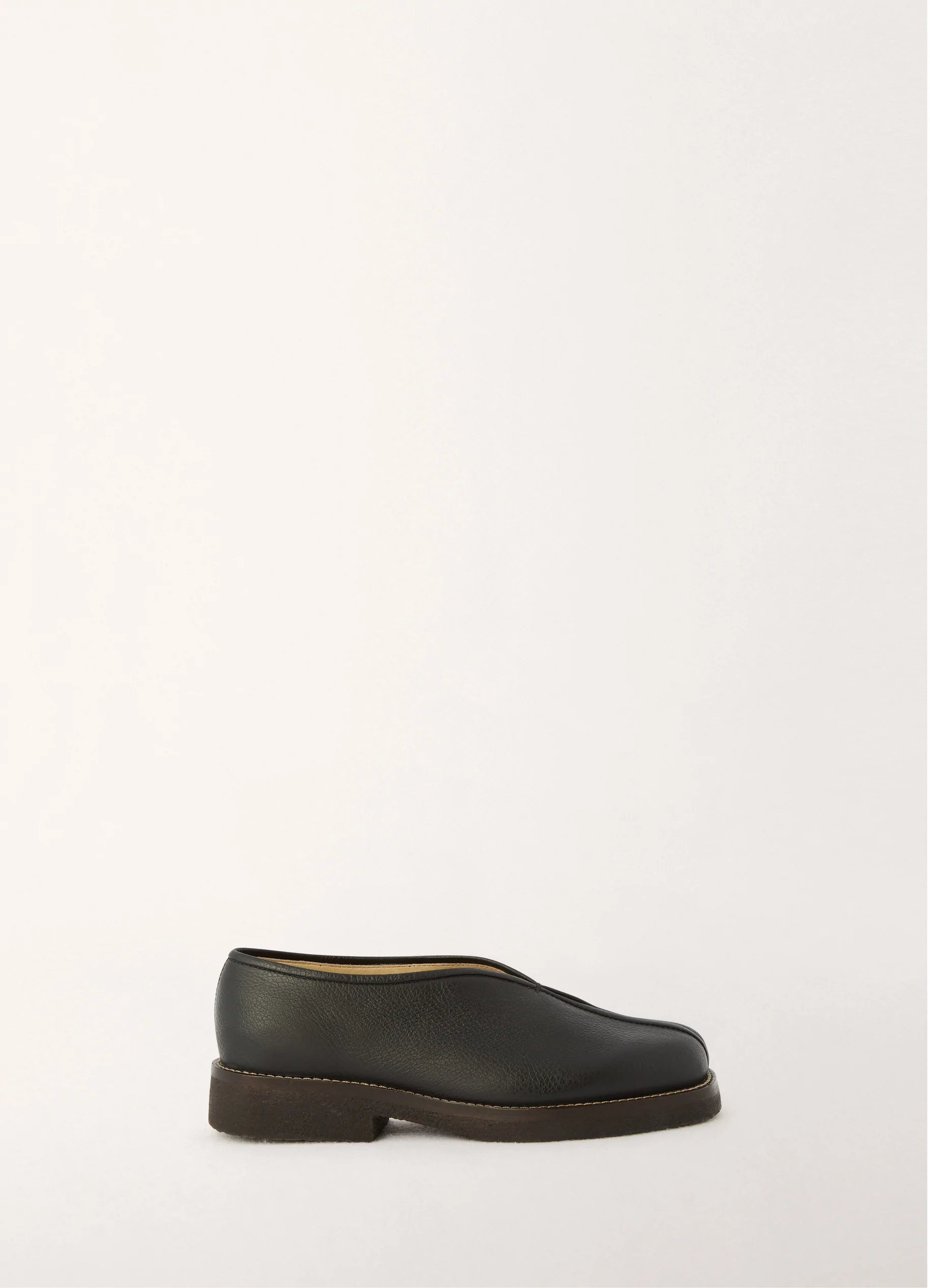 WOMEN PIPED SLIPPERS
GRAINE CALF LTH - 1