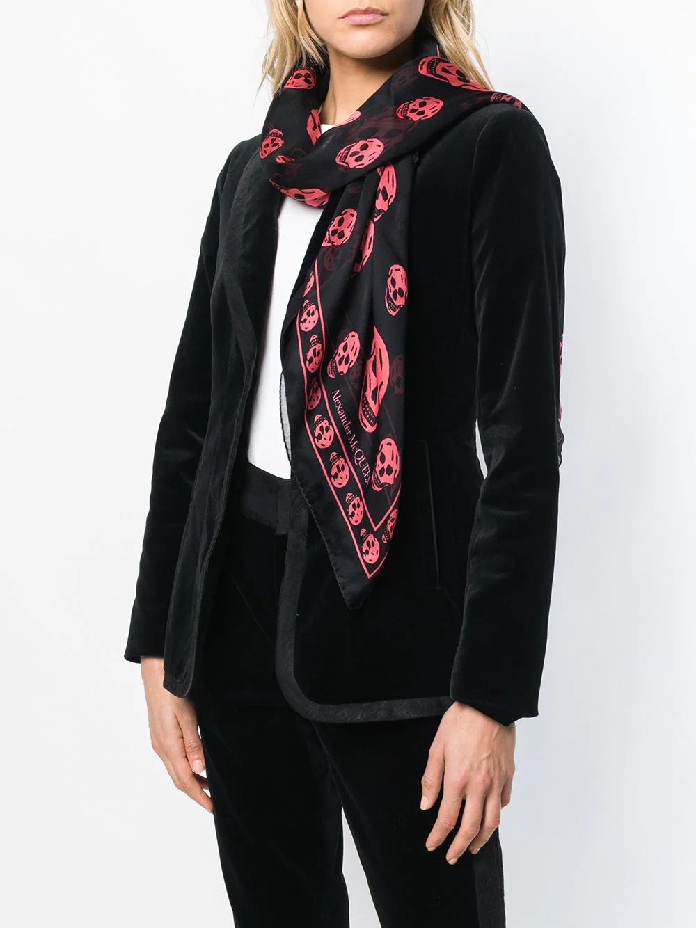 Skull scarf - 2