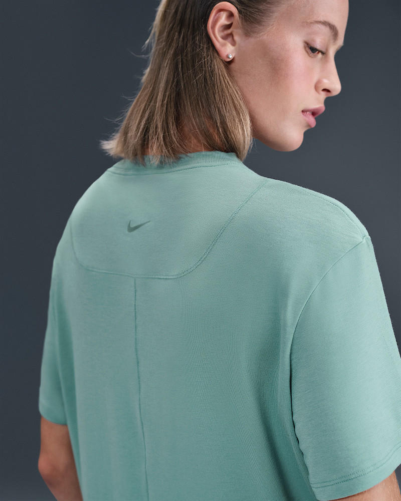Nike Nike One Relaxed Women's Dri-FIT Short-Sleeve Top outlook