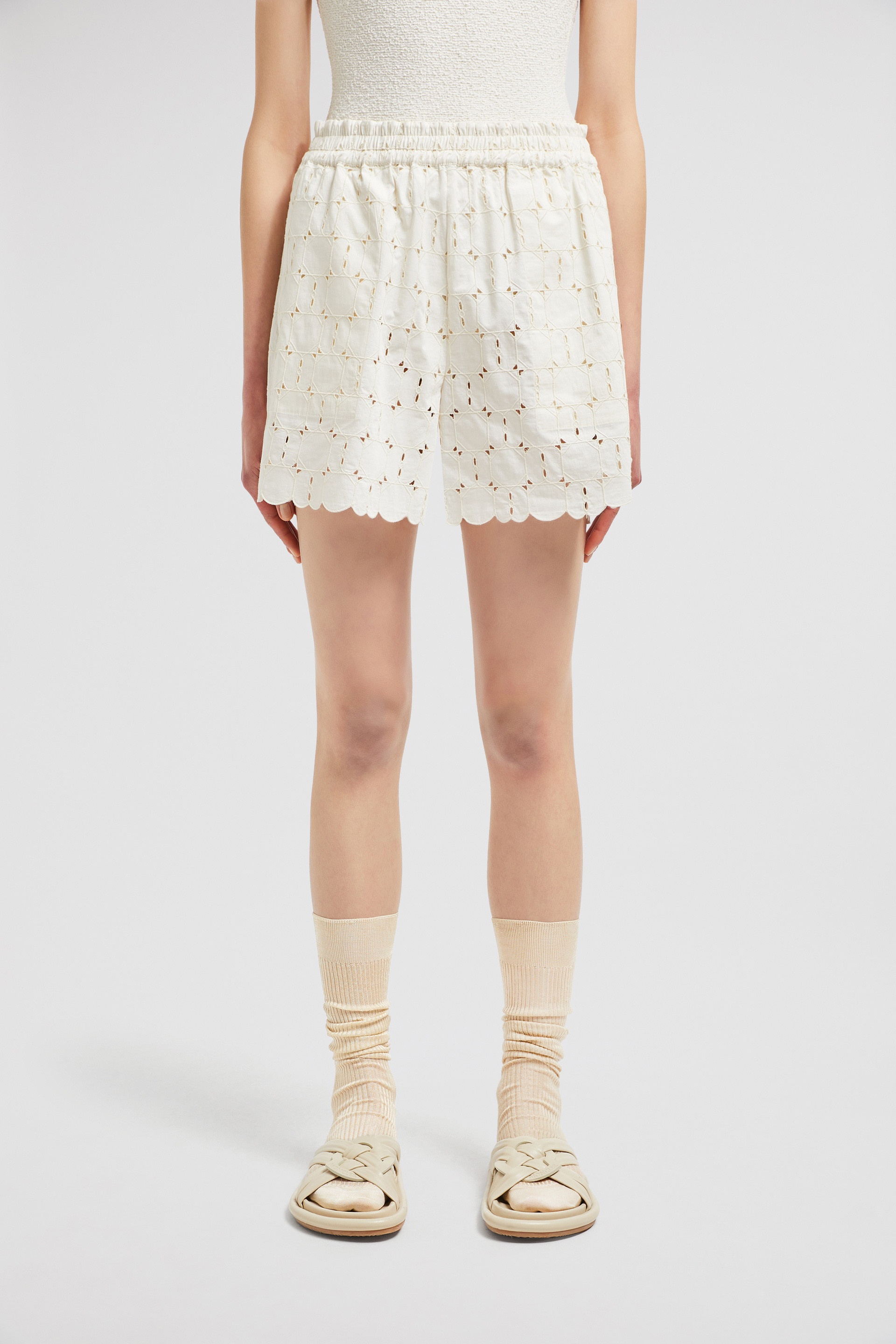 Broderie Anglaise Shorts - 3