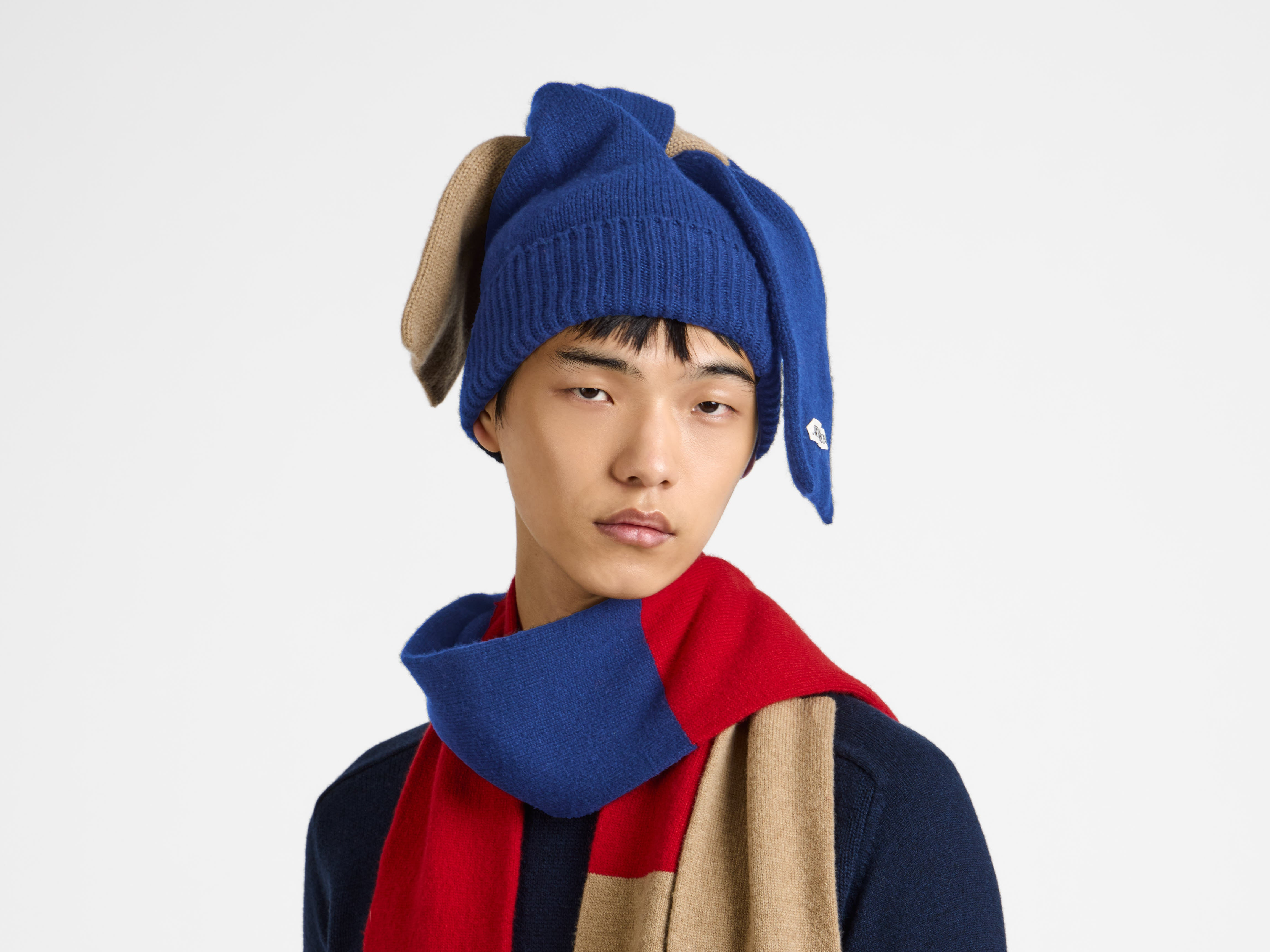 KNOTTED BEANIE HAT IN NAVY - 4