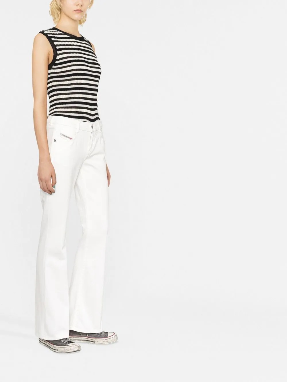flared mid-rise jeans - 3
