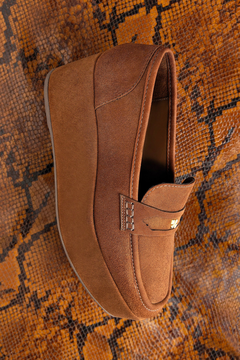 Suki Flatform Loafer In Burnt Umber Suede 6