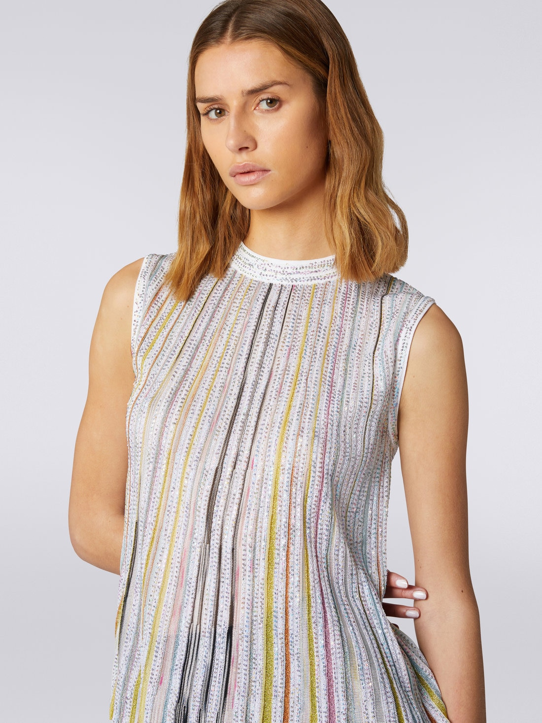 Cotton sleeveless top with sequins - 5