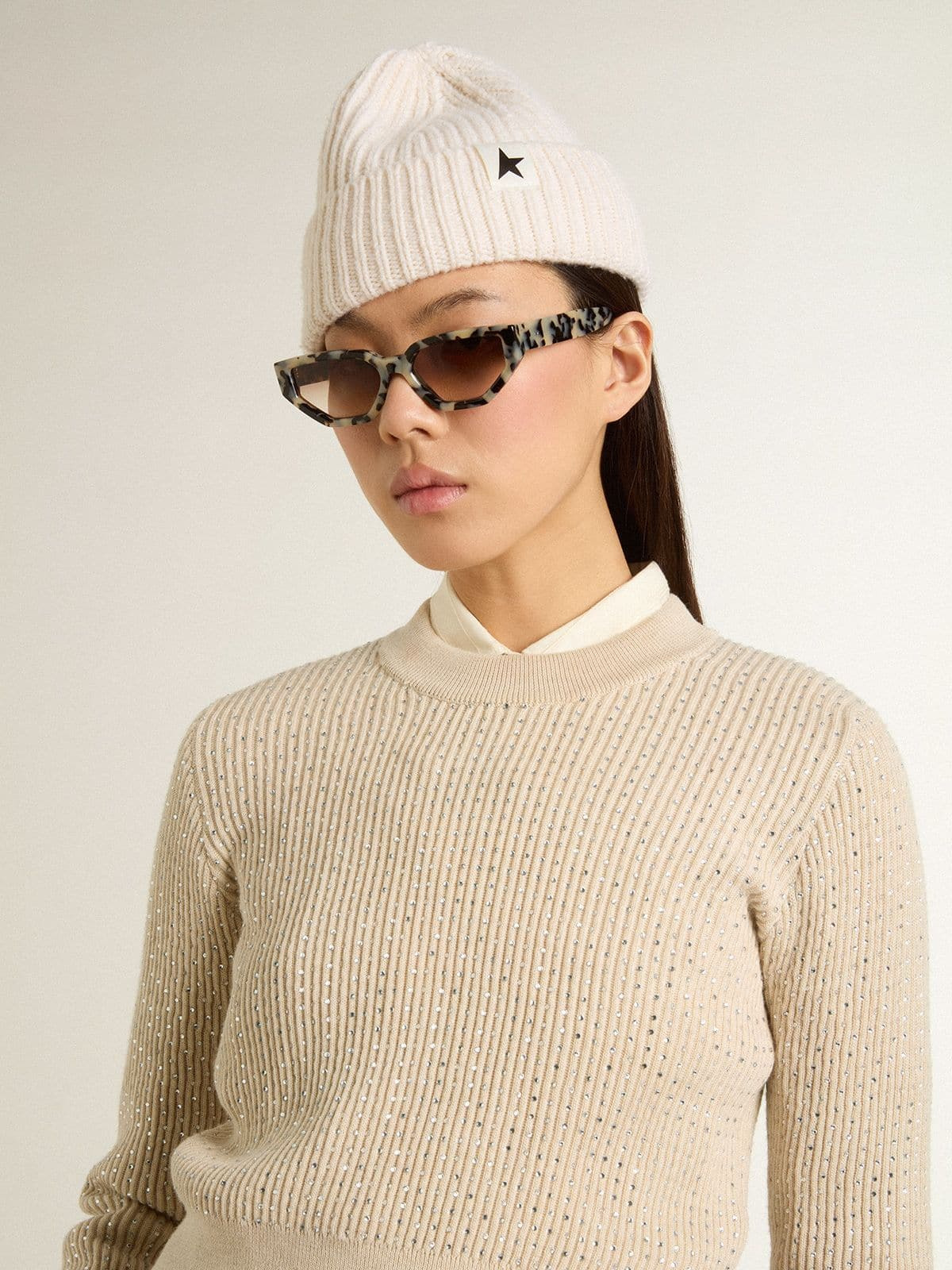 Cropped round-neck sweater in beige wool with all-over crystals - 5