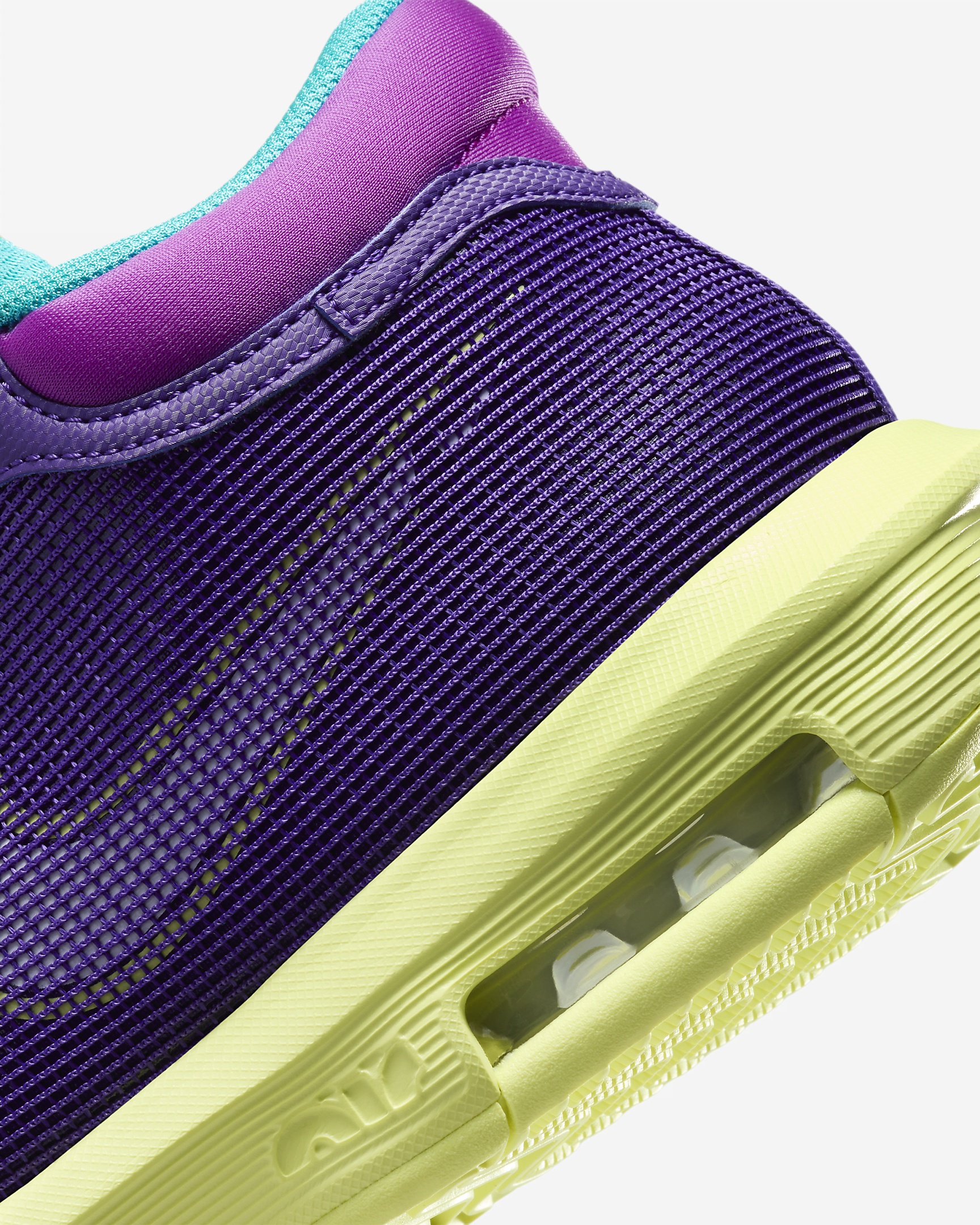 Nike Men's LeBron Witness 8 Basketball Shoes - 8