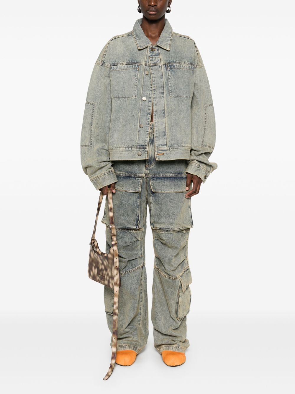 acid-wash cargo jeans - 2