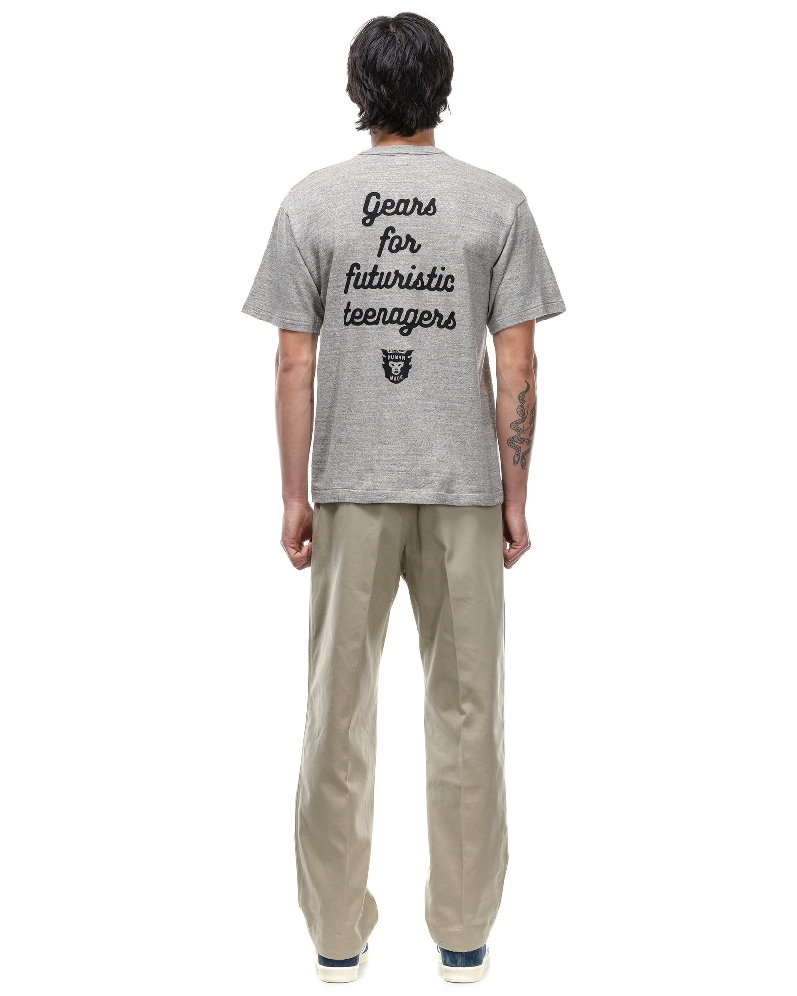 HEART BADGE T-SHIRT GRAY - 2