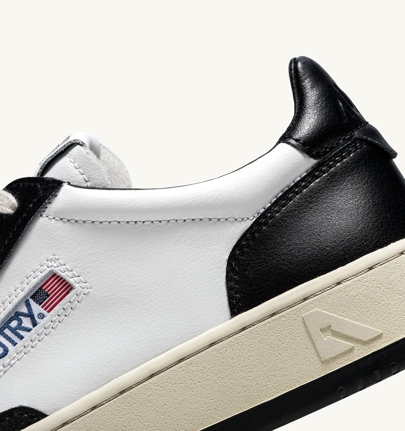 MEDALIST LOW BICOLOR SNEAKERS IN WHITE AND BLACK LEATHER - 6