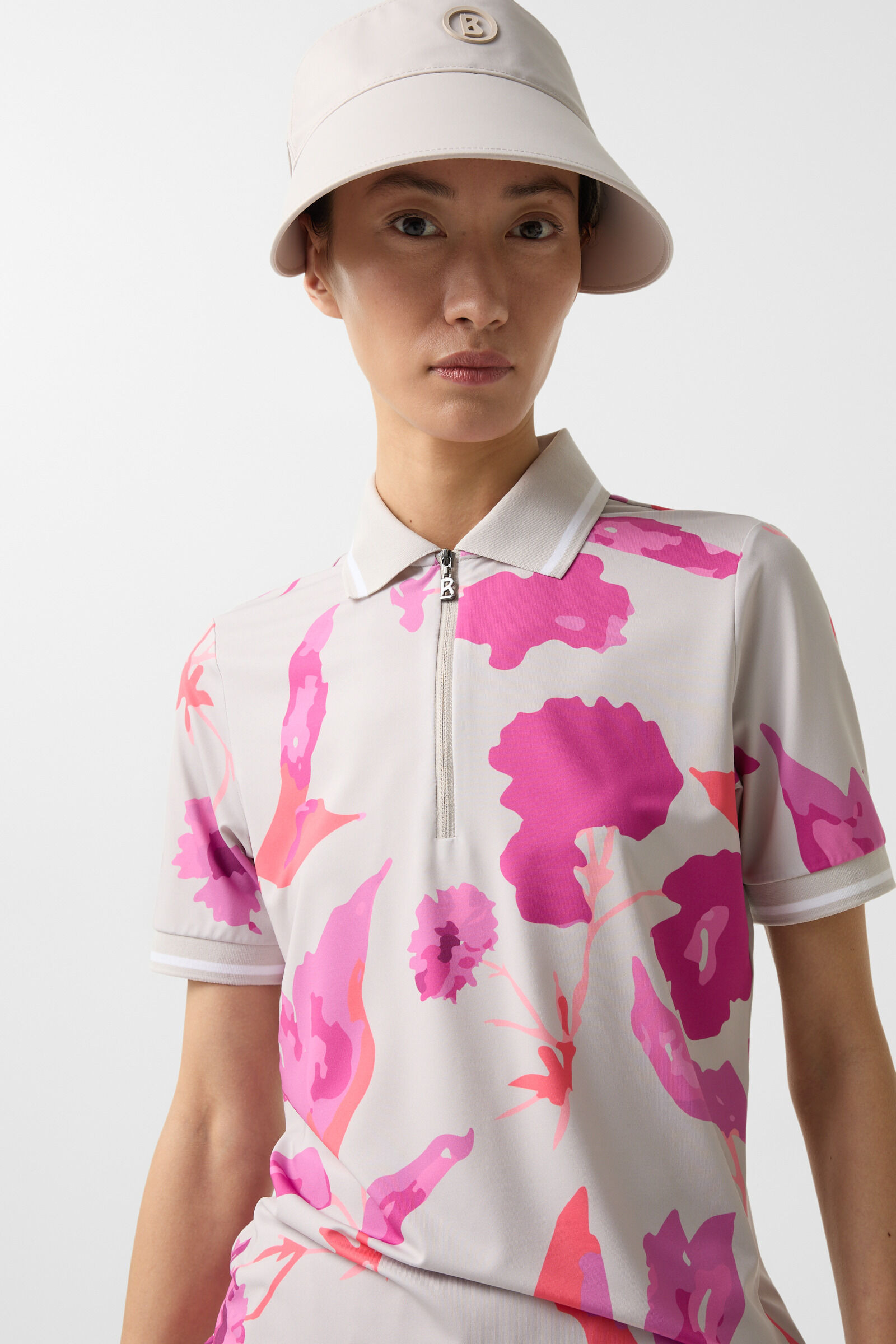 Calista functional short-sleeved top in Sand/Pink - 4
