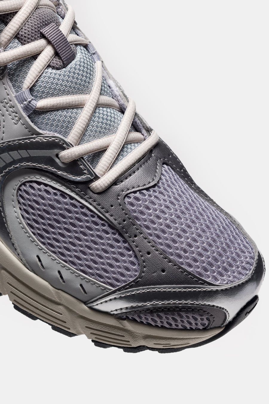 V5 RNR Sneaker in Cement Grey/Cement Grey/Grey Fog - 6