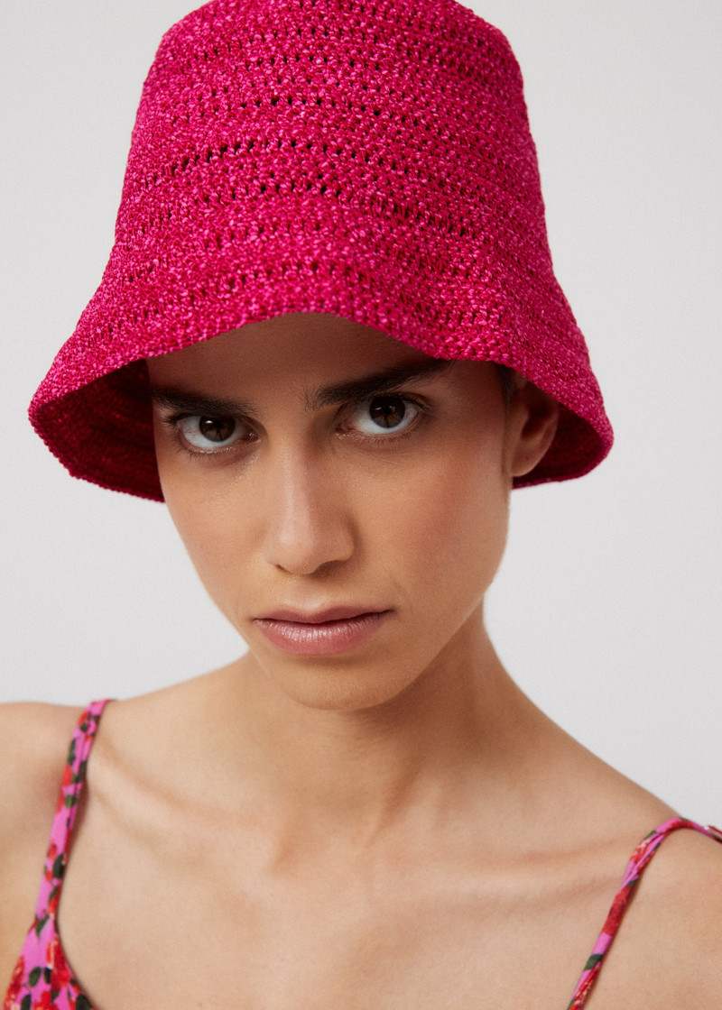 Handmade crochet bucket hat in fuchsia 3