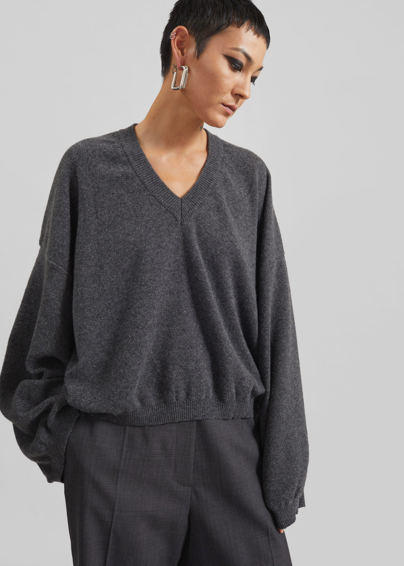 Ilston V-Neck Sweater - Grey 3