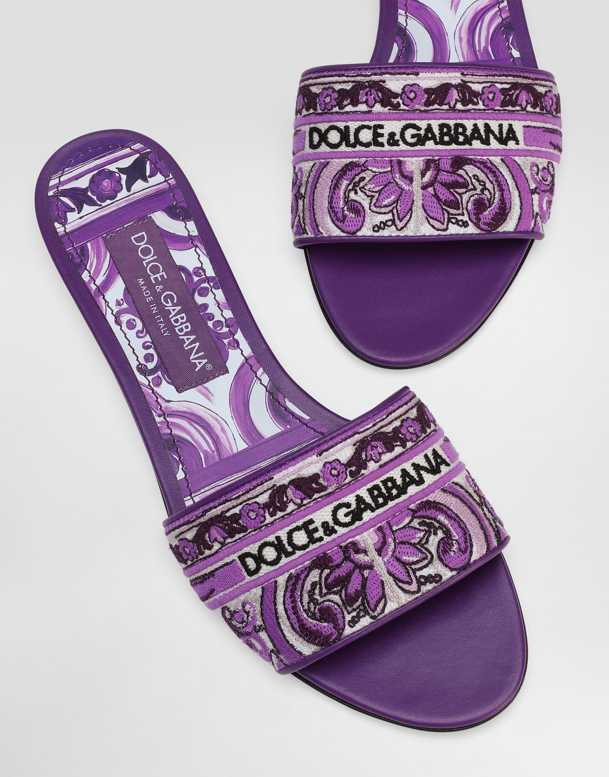 Embroidered slides - 4