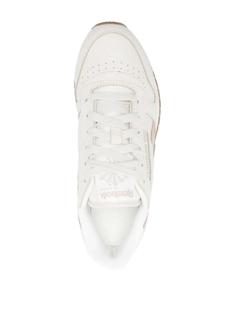 logo-patch low-top sneakers - 4