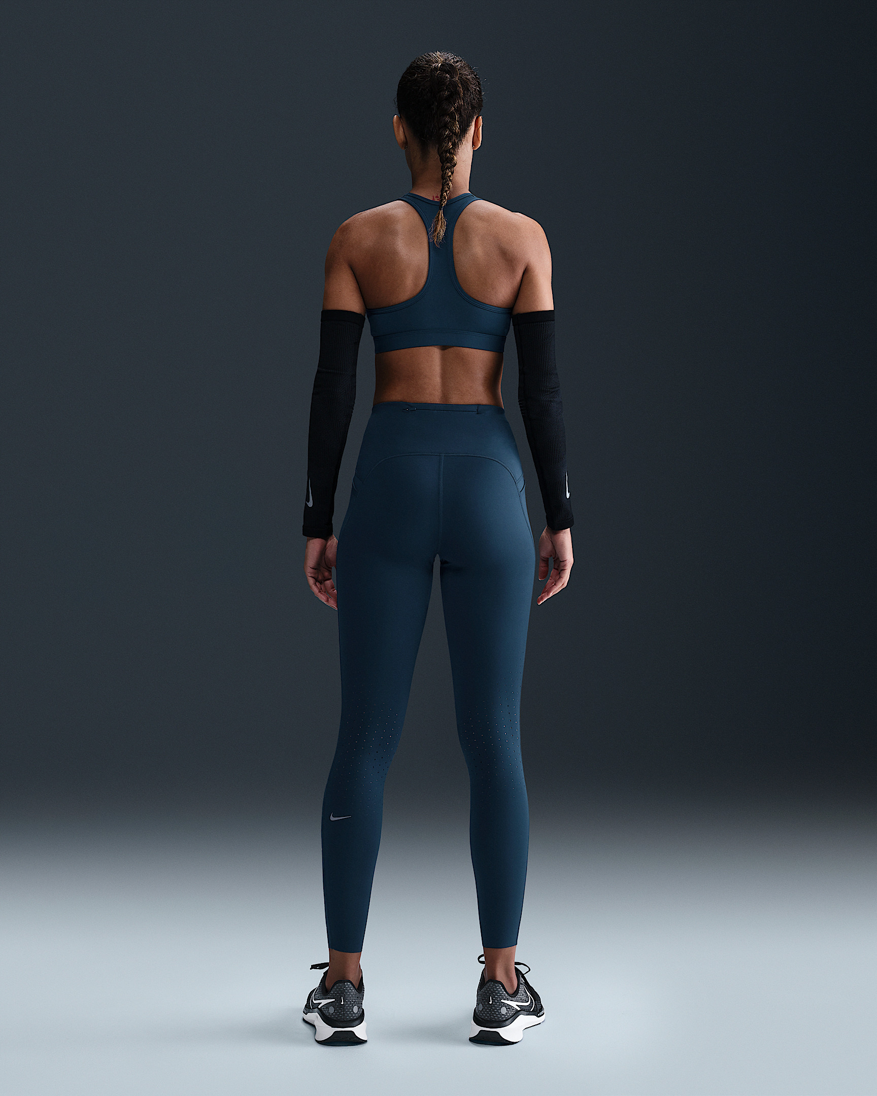 Nike Swift Women's High-Waisted 7/8 Running Leggings with Pockets - 4