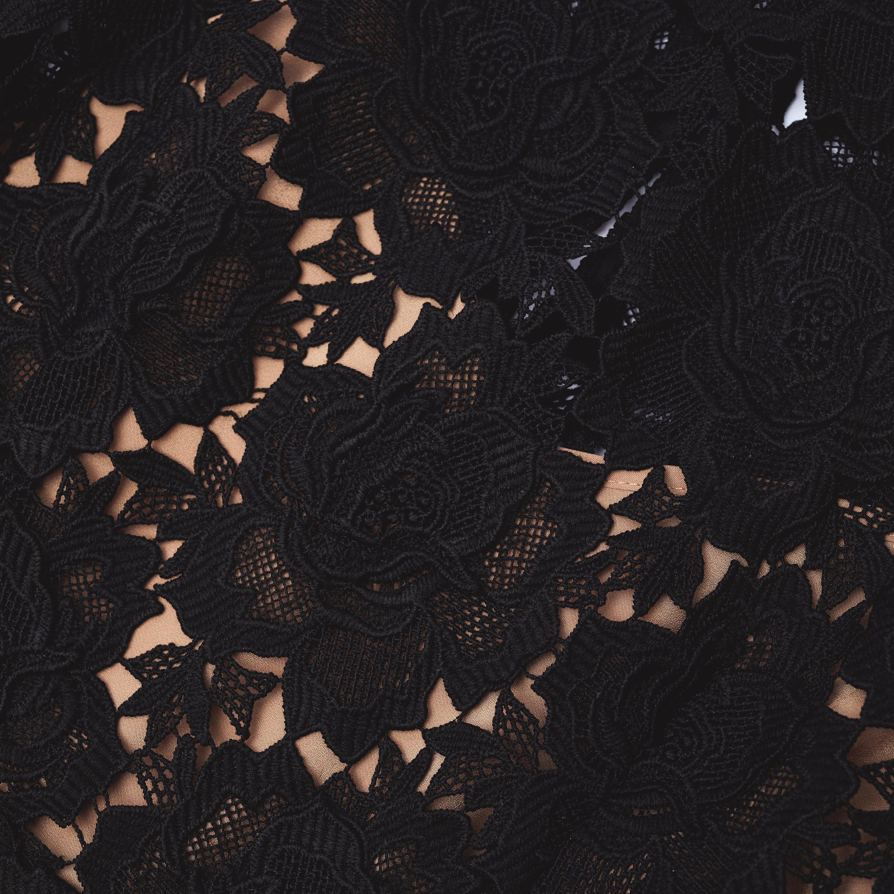 ◆関税込◆【Self-Portrait】Black Floral Lace Midi Dress Black Fine Lace Midi Dress – self-portrait-US
