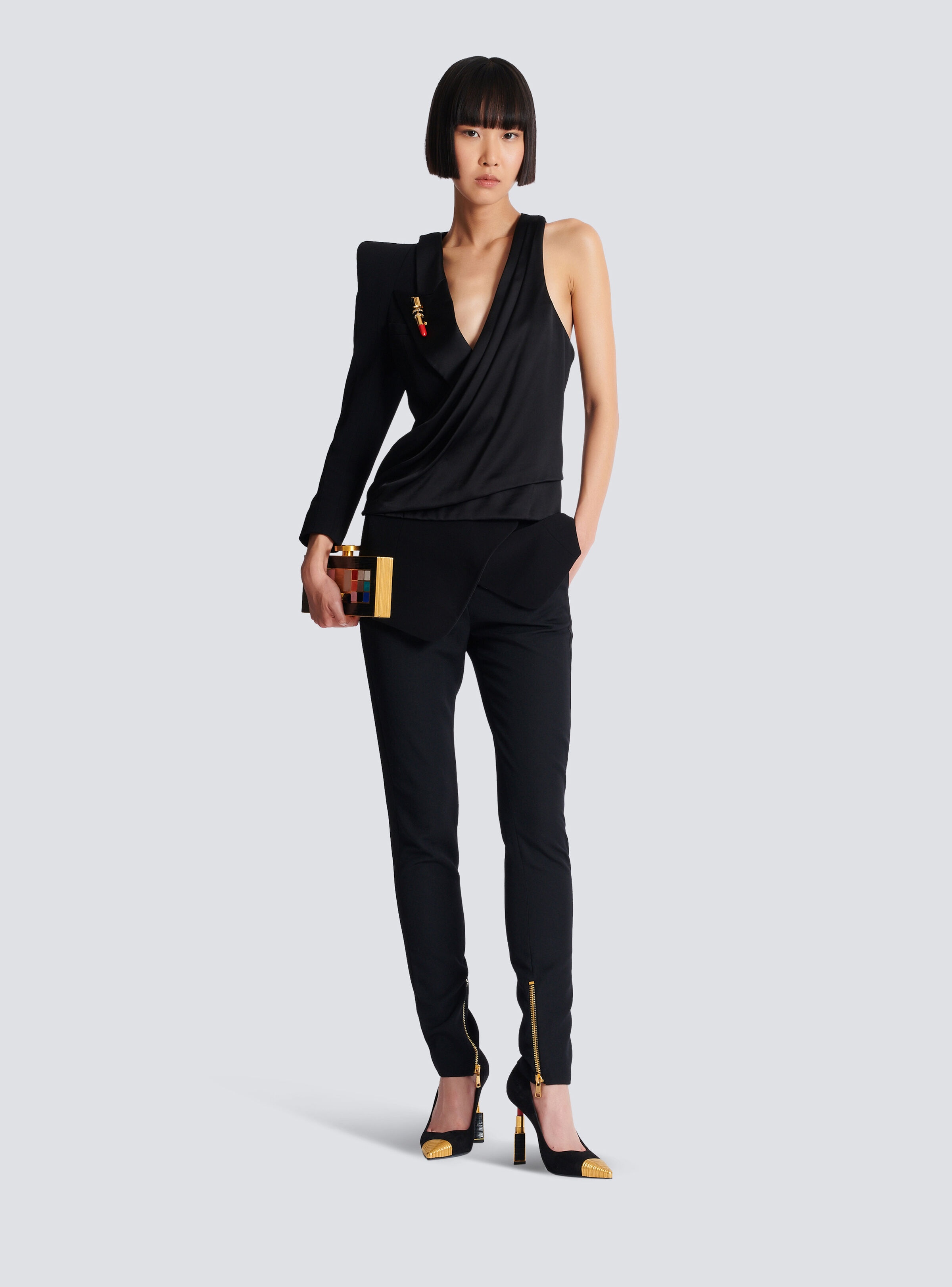 Asymmetric dress with structured shoulder - 2