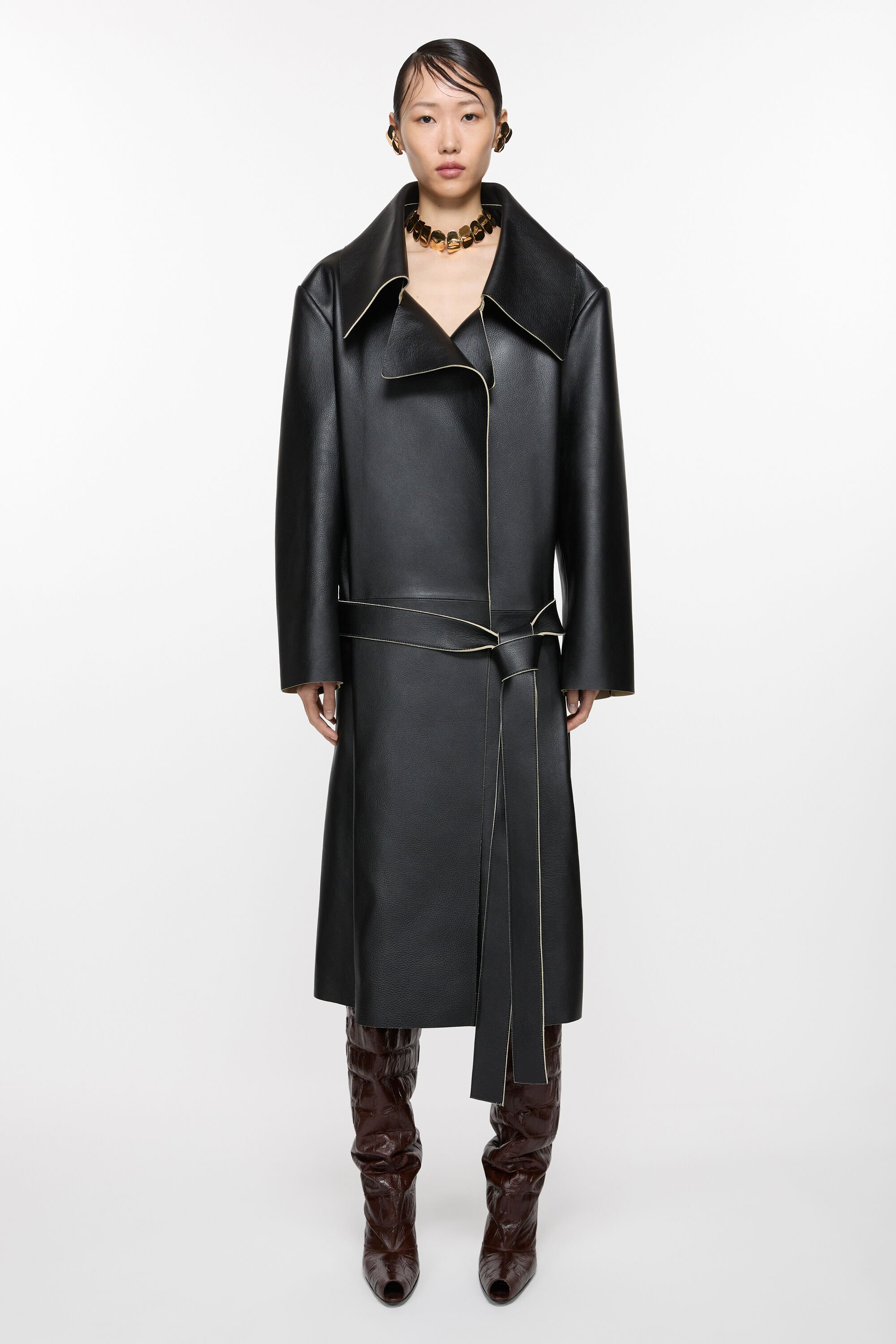 Double-breasted leather coat - Black - 2