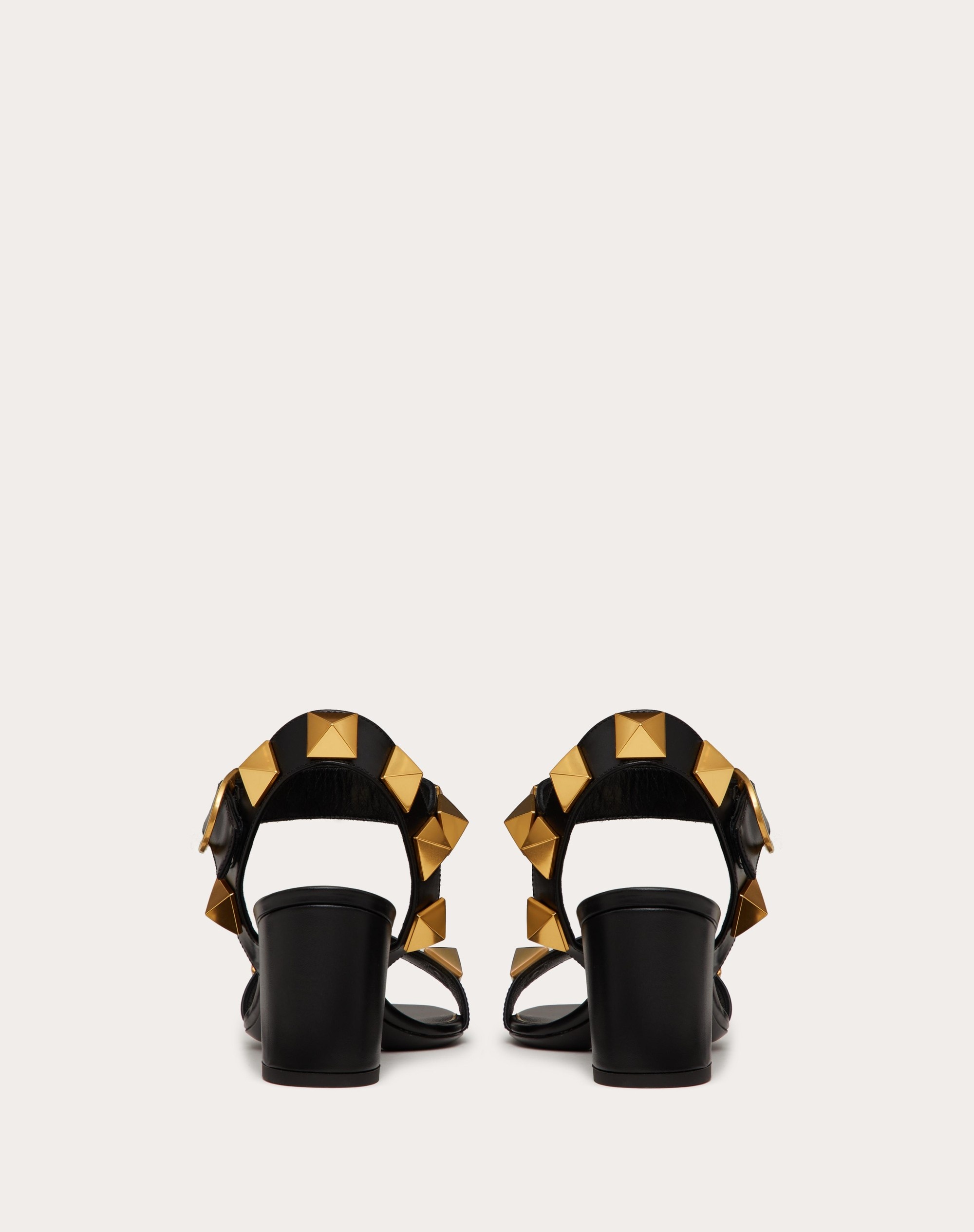 【VIP価格！関税込】VALENTINO roman stud ベルベットサンダル Valentino Roman Stud Platform Sandal Size 39 - MyDesignerly