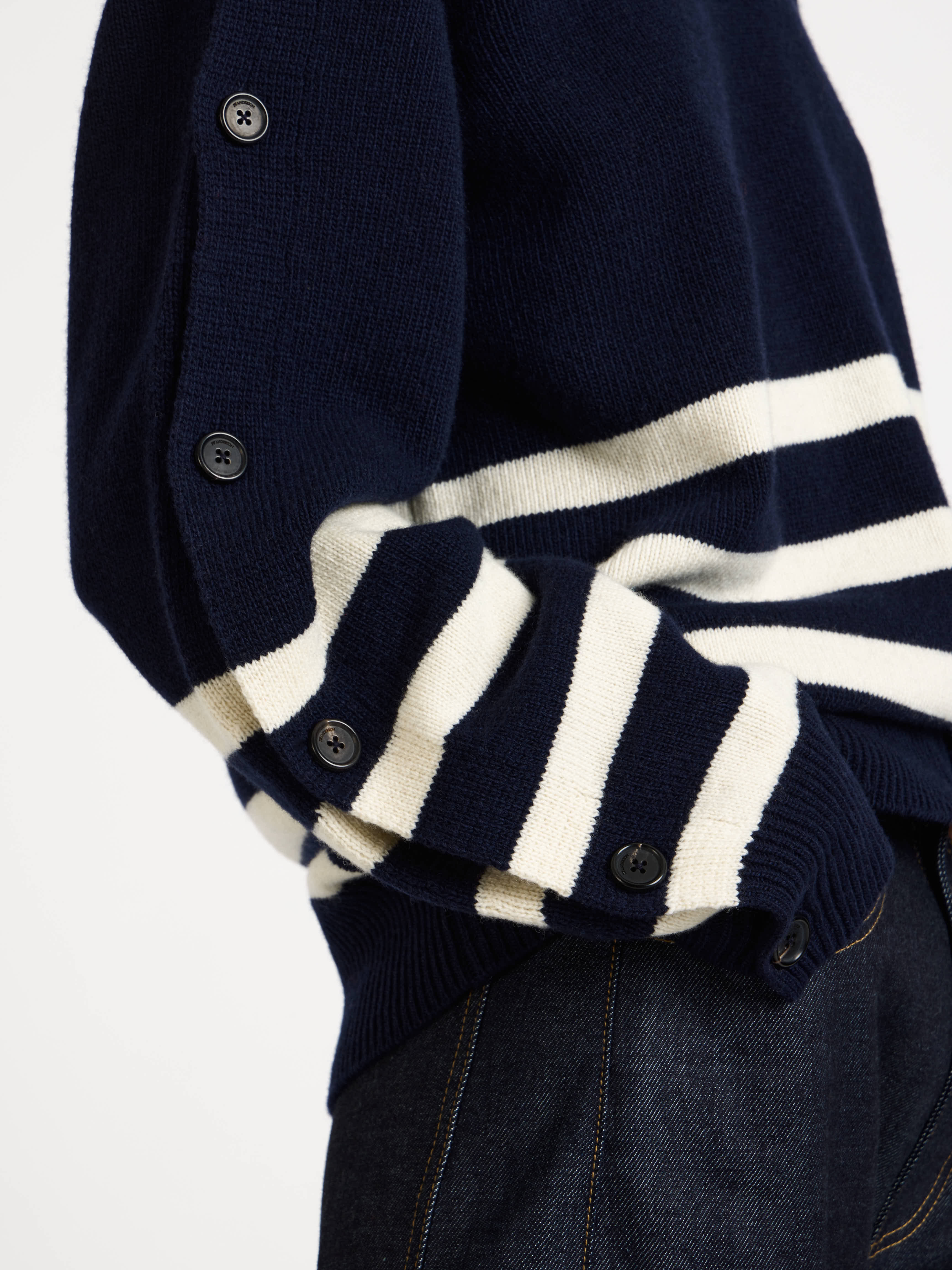 BUTTONED SLEEVE BRETON JUMPER IN NAVY - 7