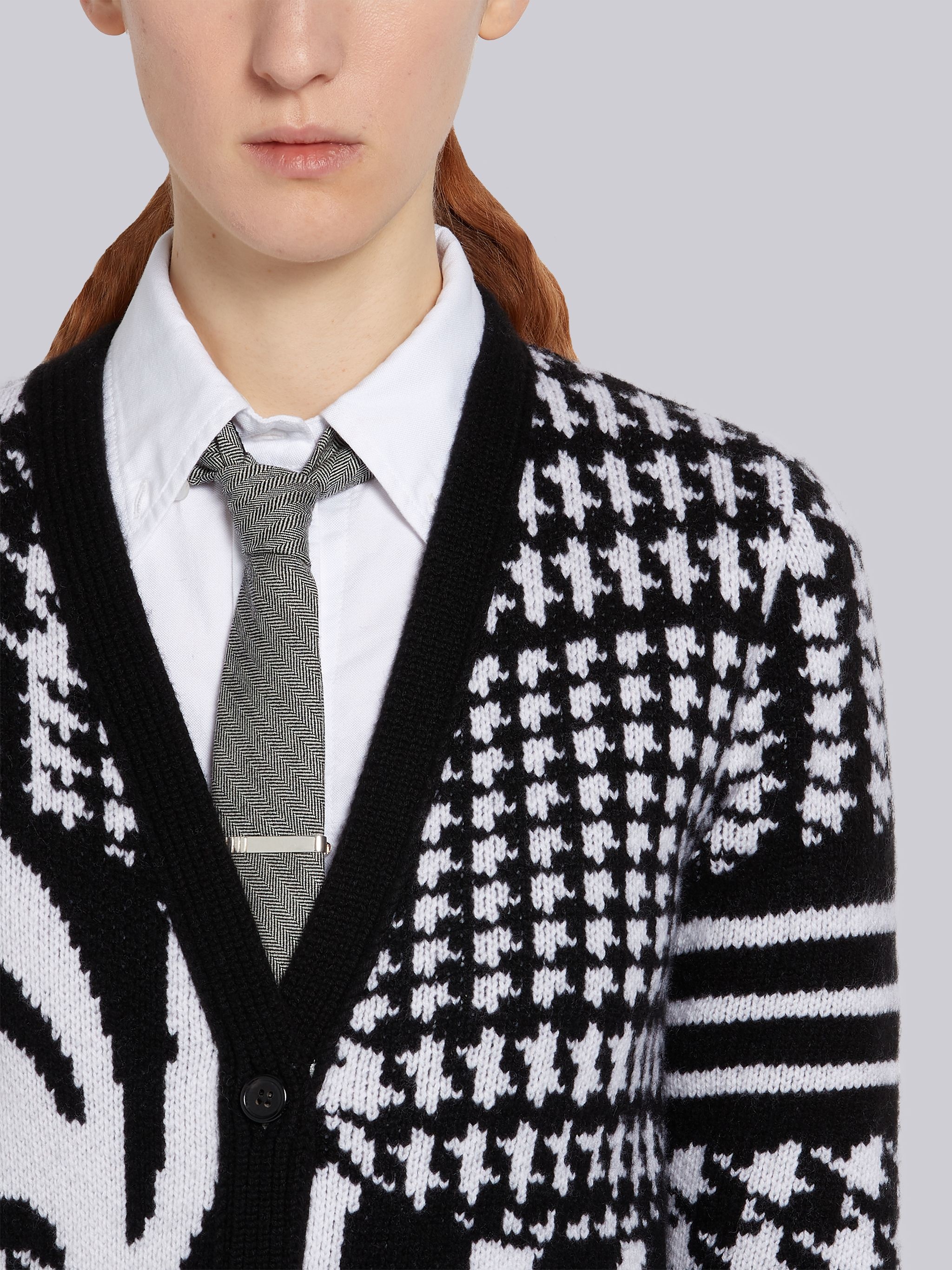 Black and White Cashmere Prince of Wales Zebra Icon Jacquard Classic V-Neck 4-Bar Cardigan - 5