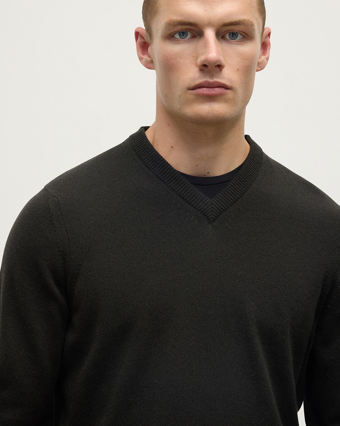Classic Cashmere Grey V Neck Jumper - 5