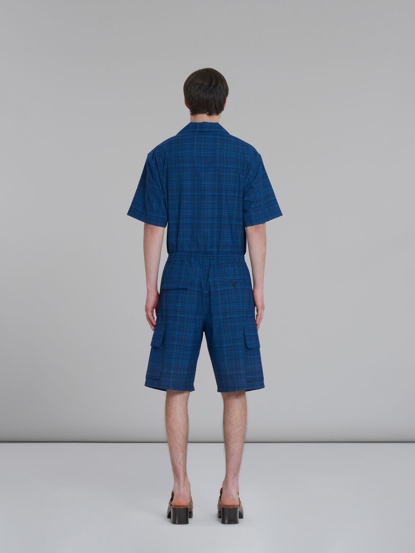 BLUE STRETCH WAIST CARGO SHORTS IN CHECKED LIGHT WOOL - 3