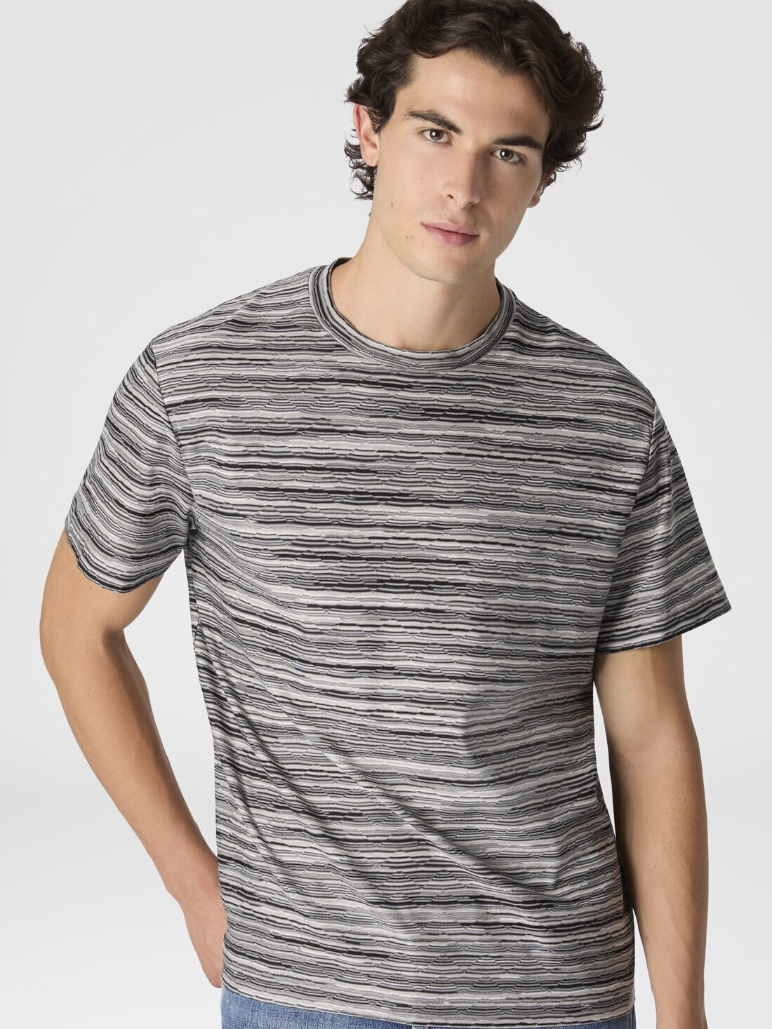 T-Shirt with Flame and Zigzag Pattern - 4