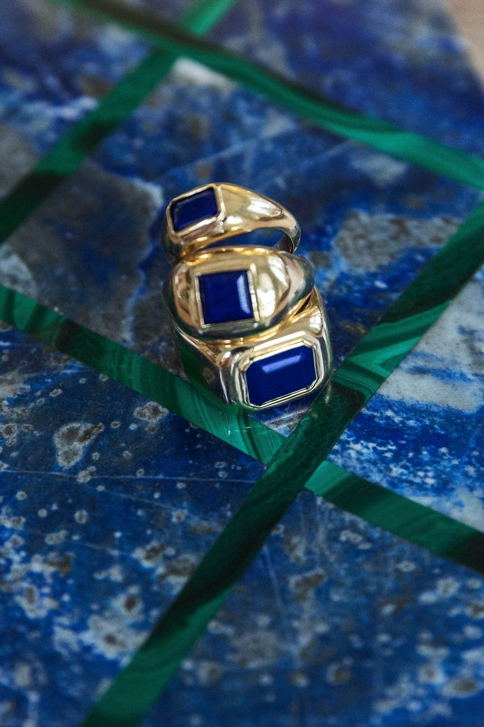 Small Ring in 18K Gold & Lapis Stone - 6