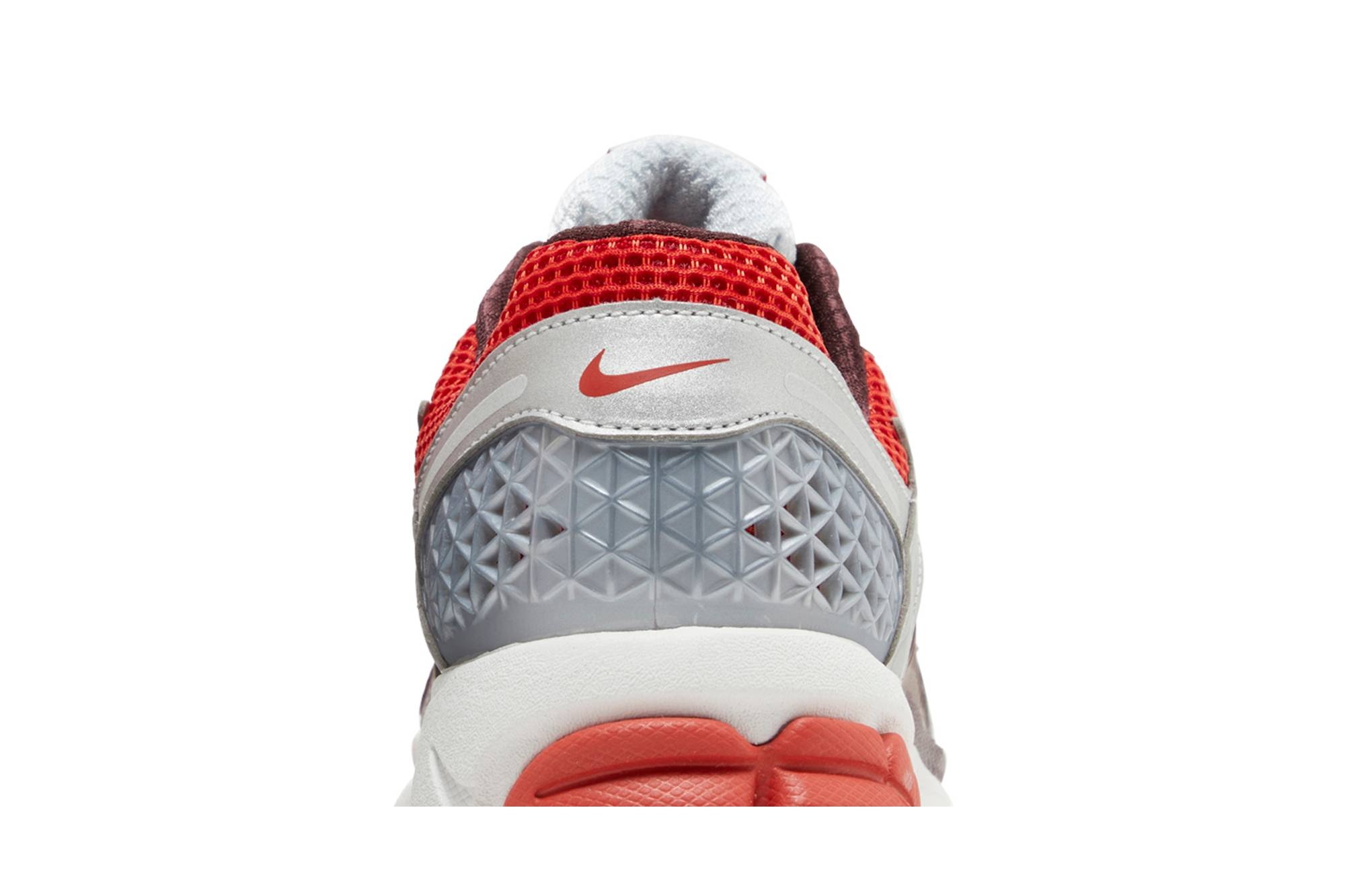 Wmns Air Zoom Vomero 5 'Mystic Red' - 7