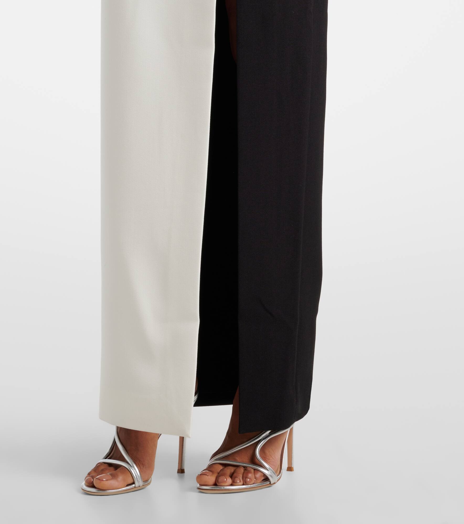 Strapless crêpe gown - 5