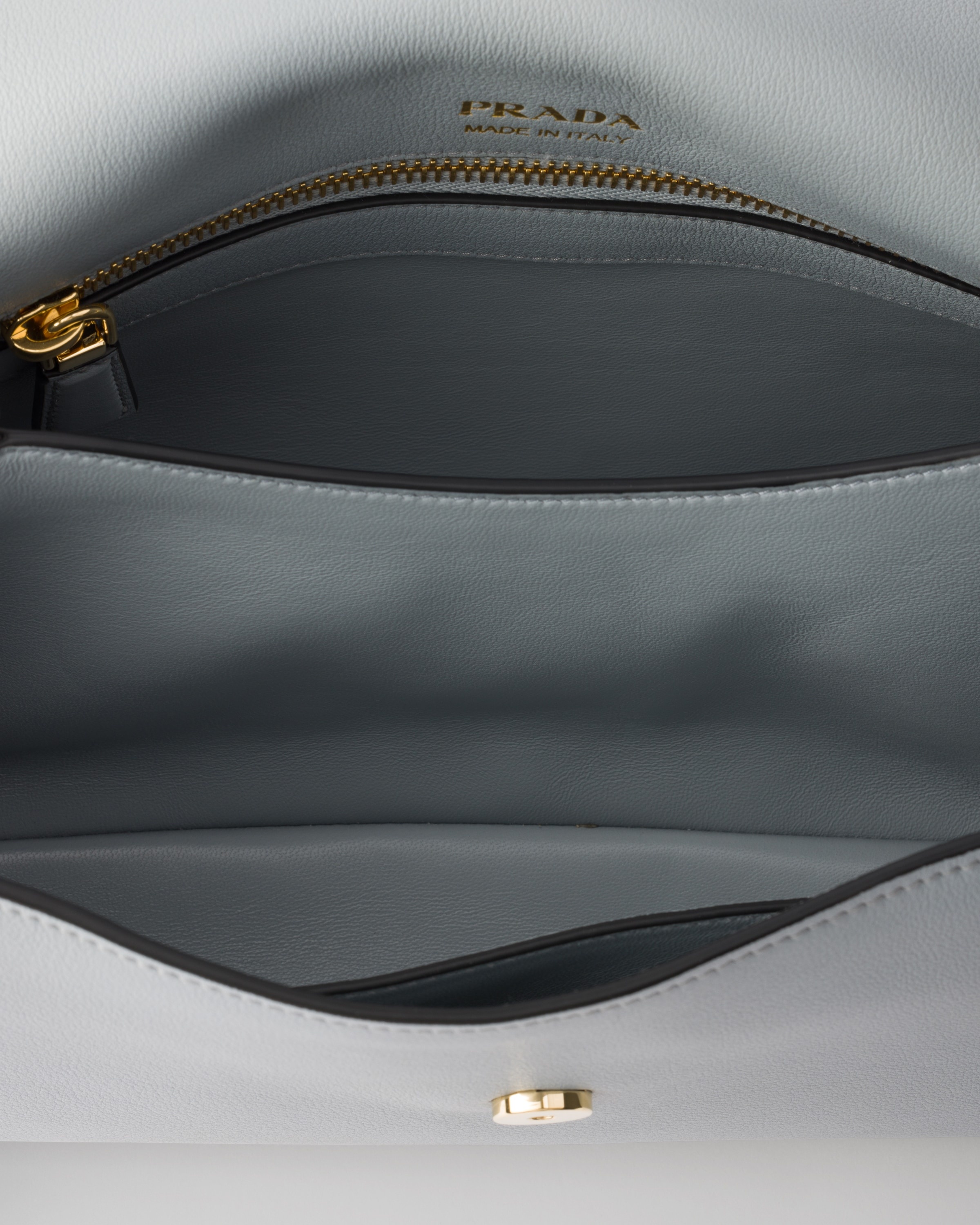 Medium leather shoulder bag - 4