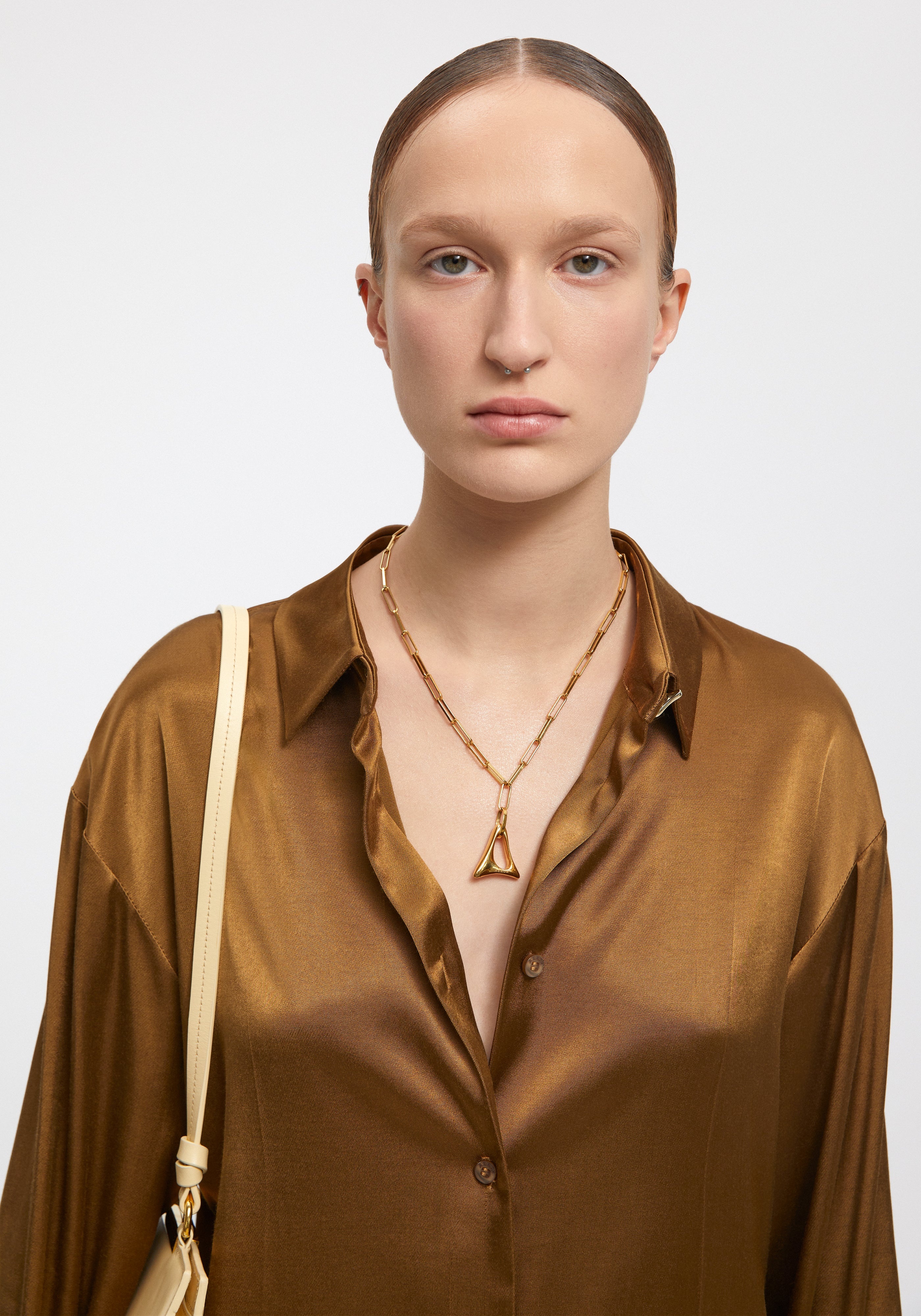 DYLAN
Satin shirt - 2