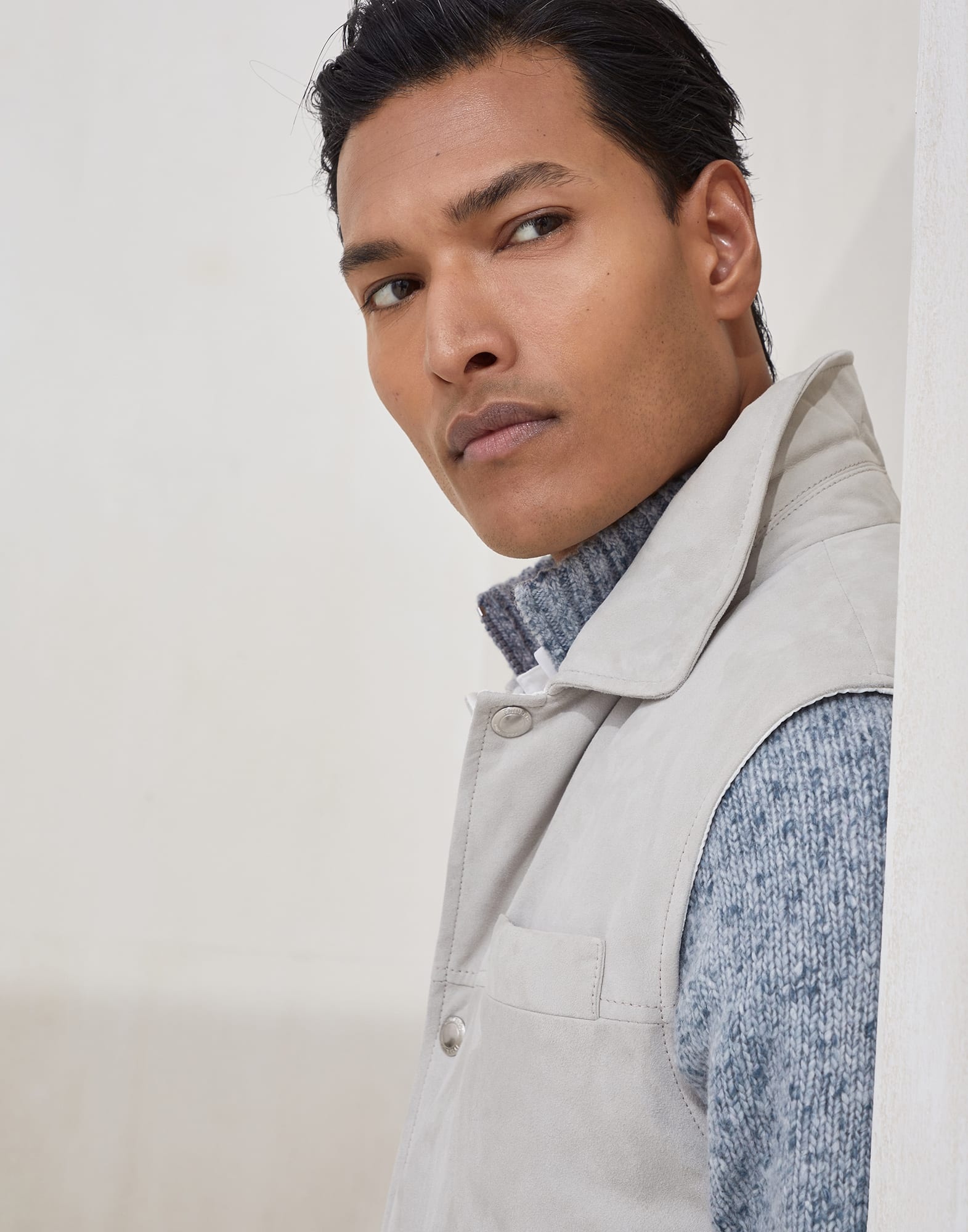 Suede down vest with shirt-style collar - 3