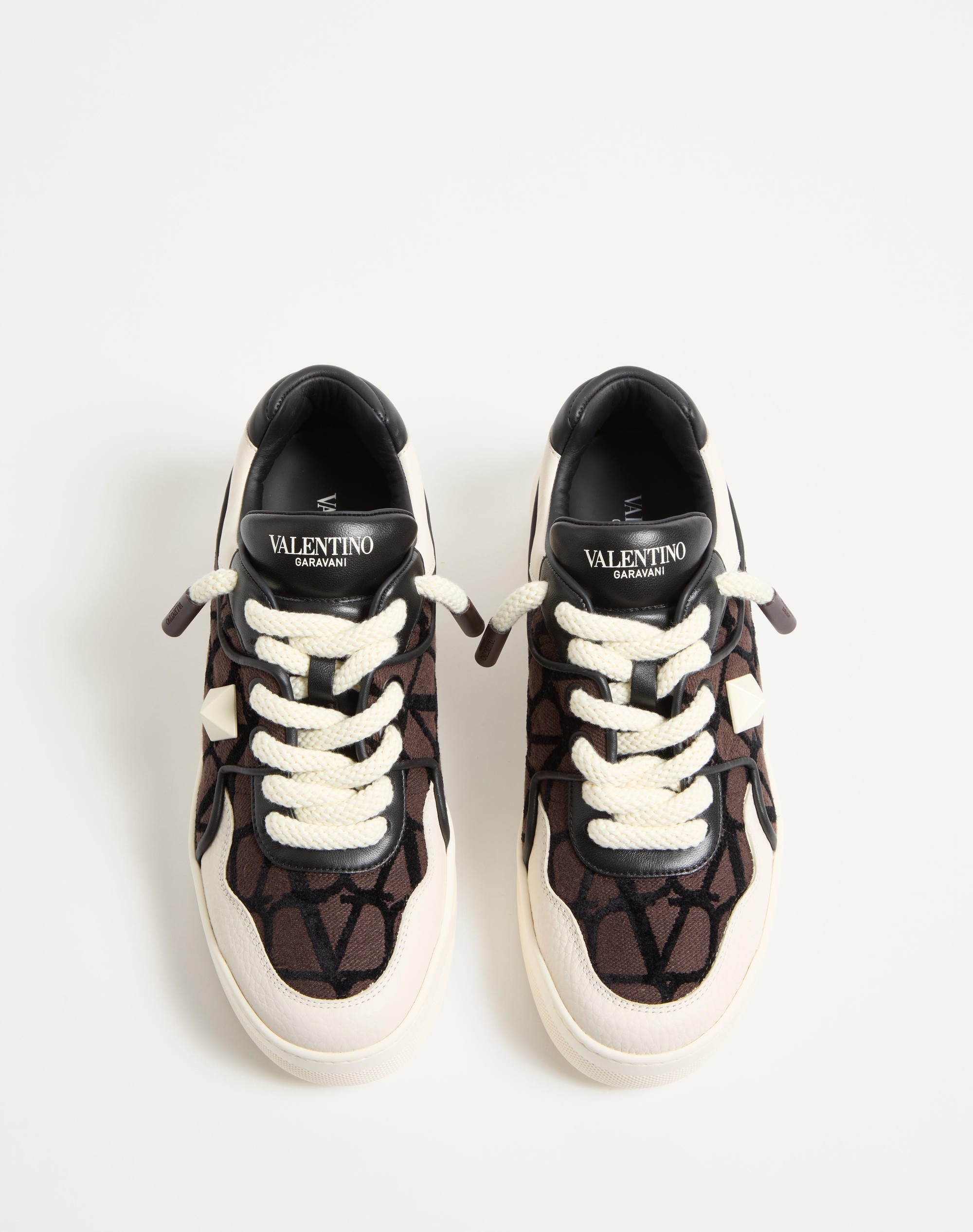ONE STUD XL LOW-TOP SNEAKER IN NAPPA LEATHER AND TOILE ICONOGRAPHE FABRIC - 5