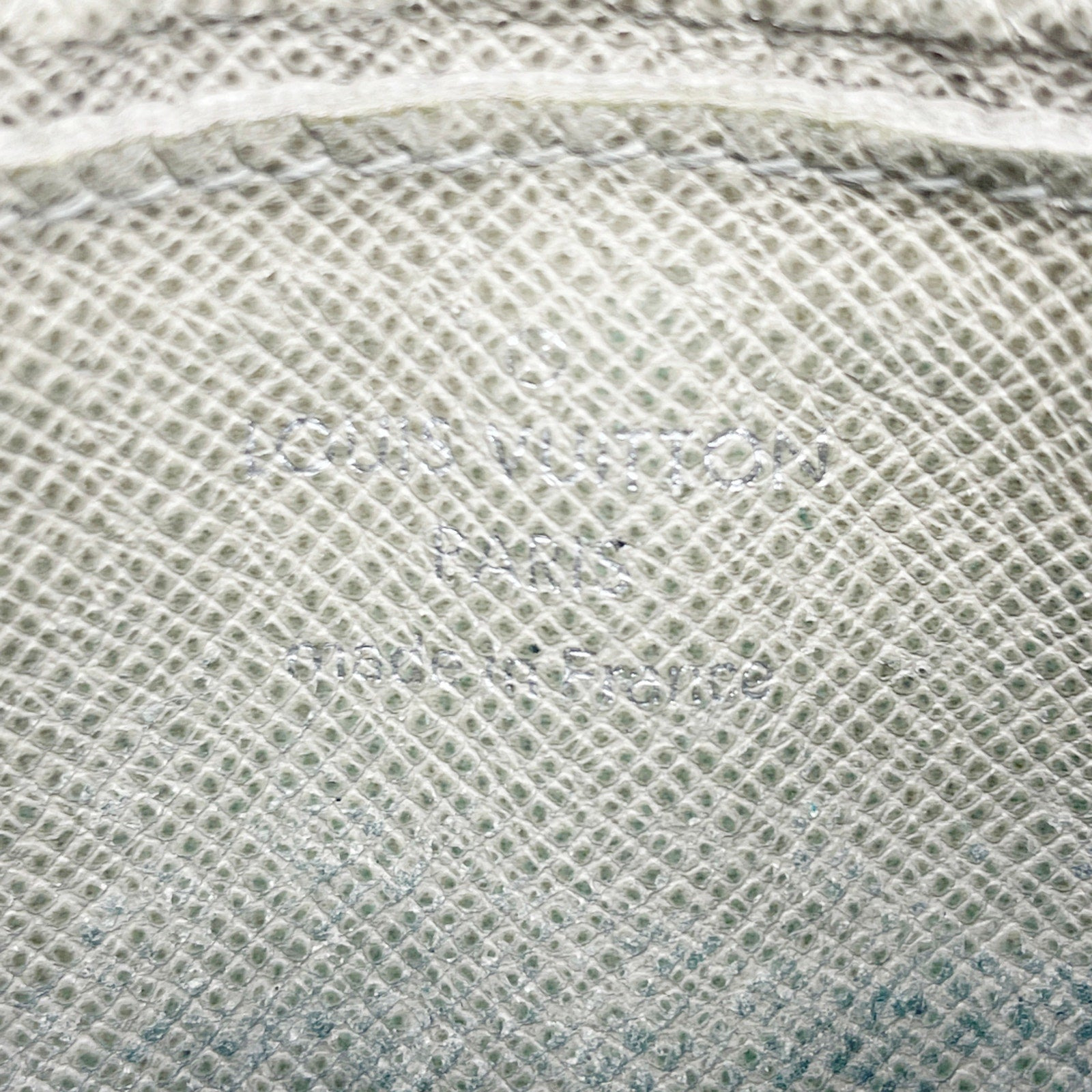 Louis Vuitton Key Cles Coin Pouch - Taiga Glacier Leather - 8