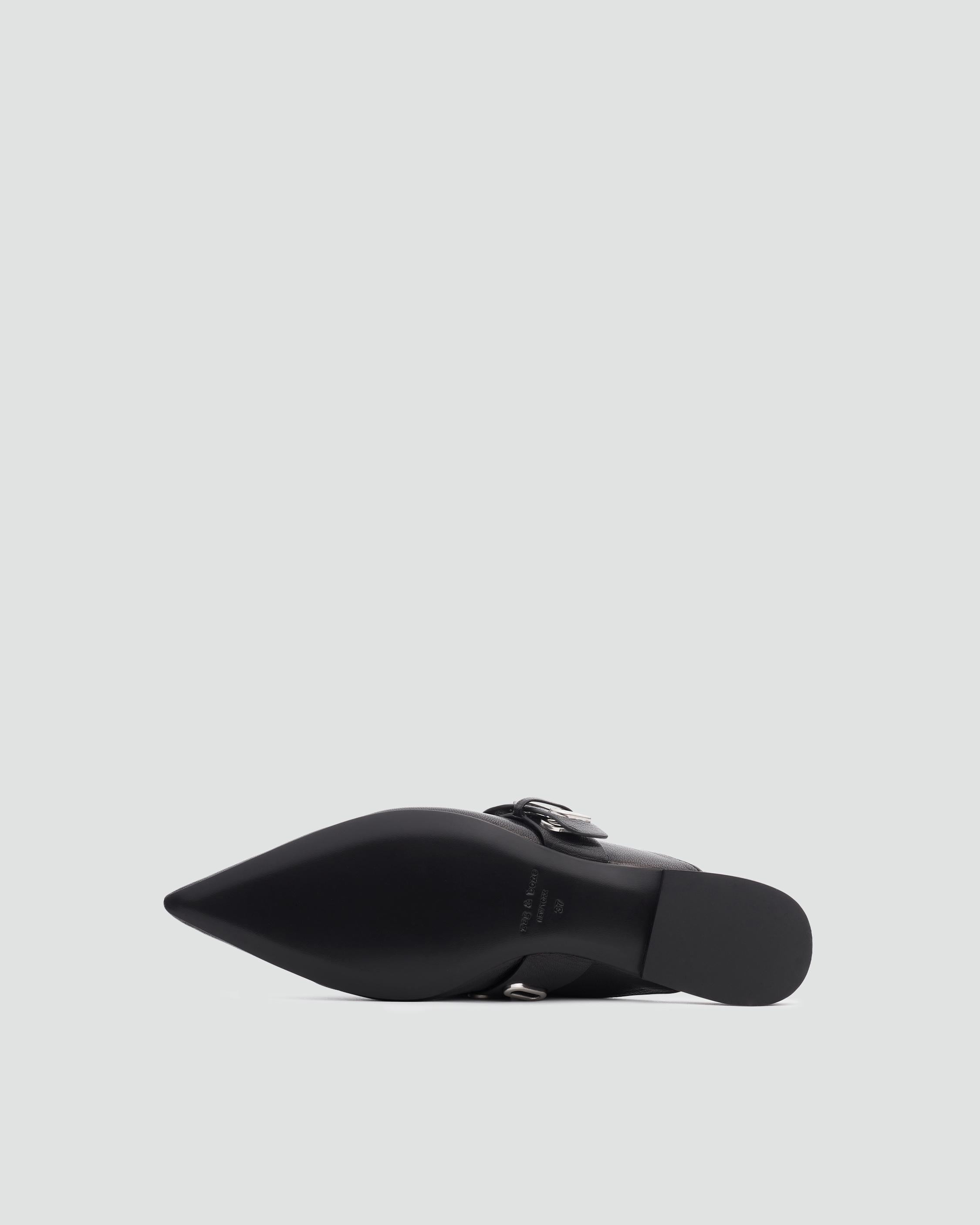 Victory Slide - Leather
Slip-On Flat - 5