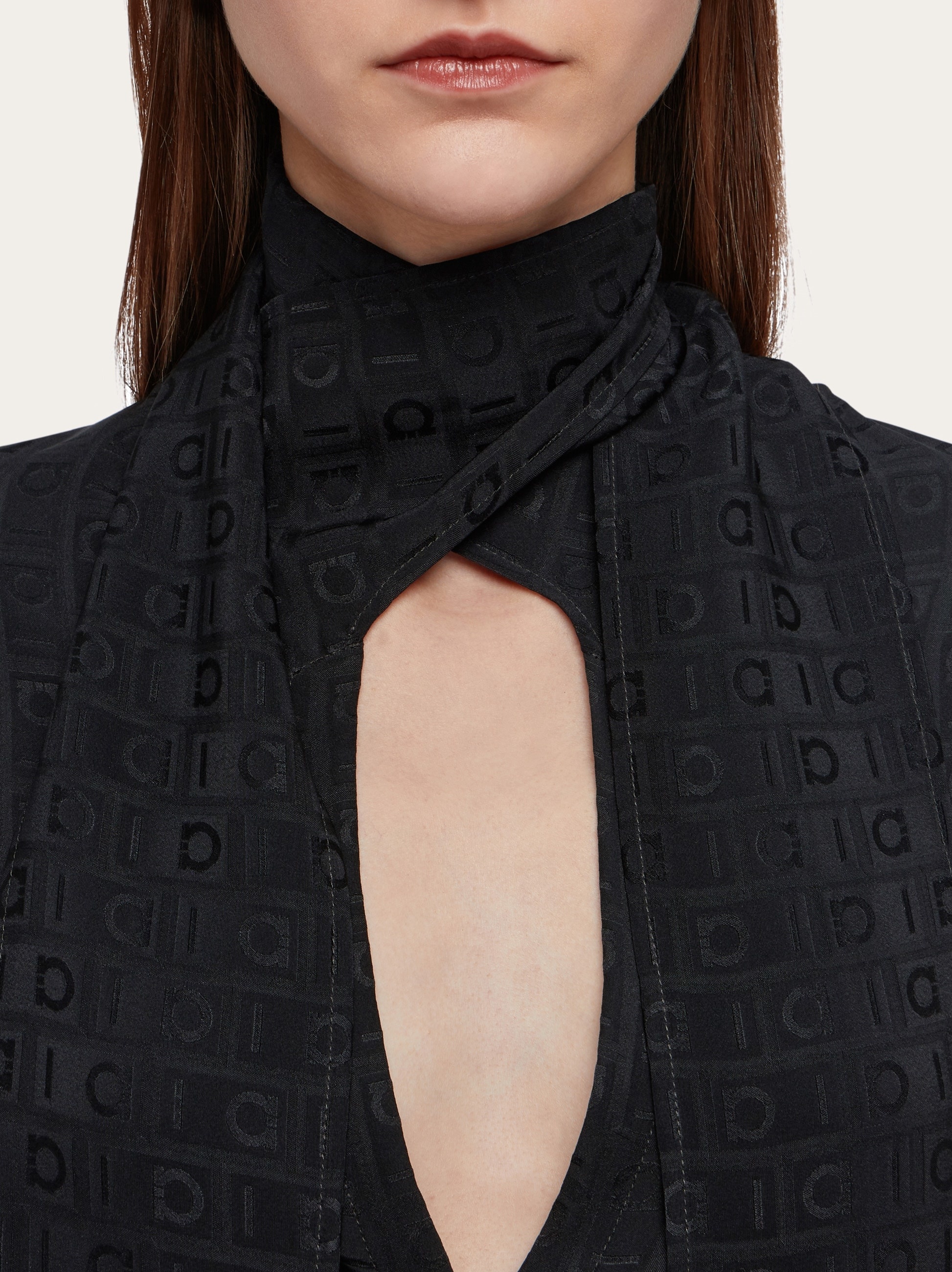 Shirt with sash collar - 4