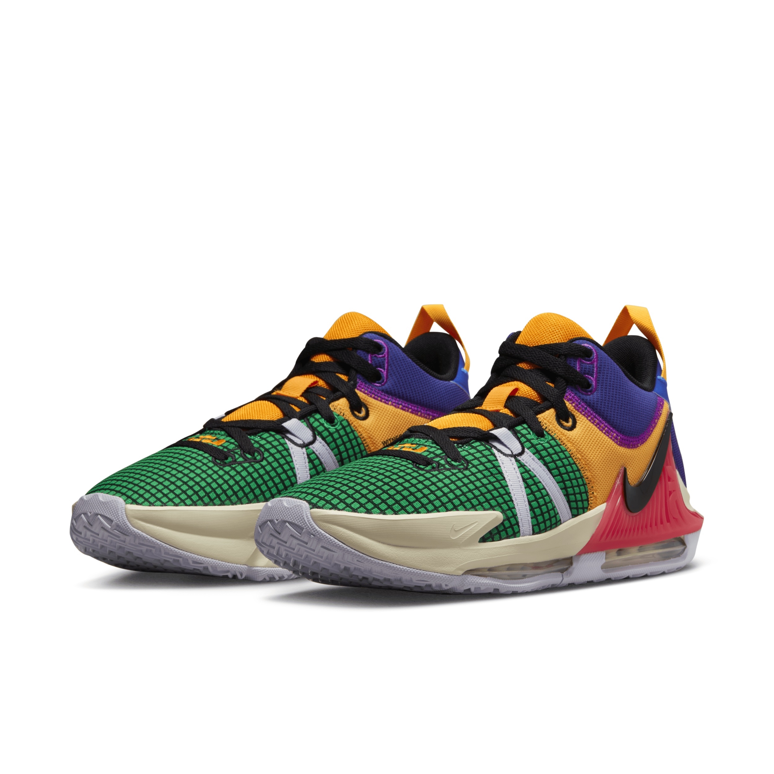 Nike Men's LeBron Witness 7 Basketball Shoes - 5