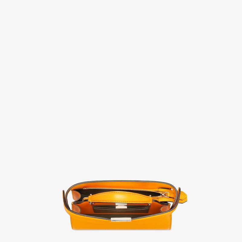 Peekaboo ISeeU XCross 4