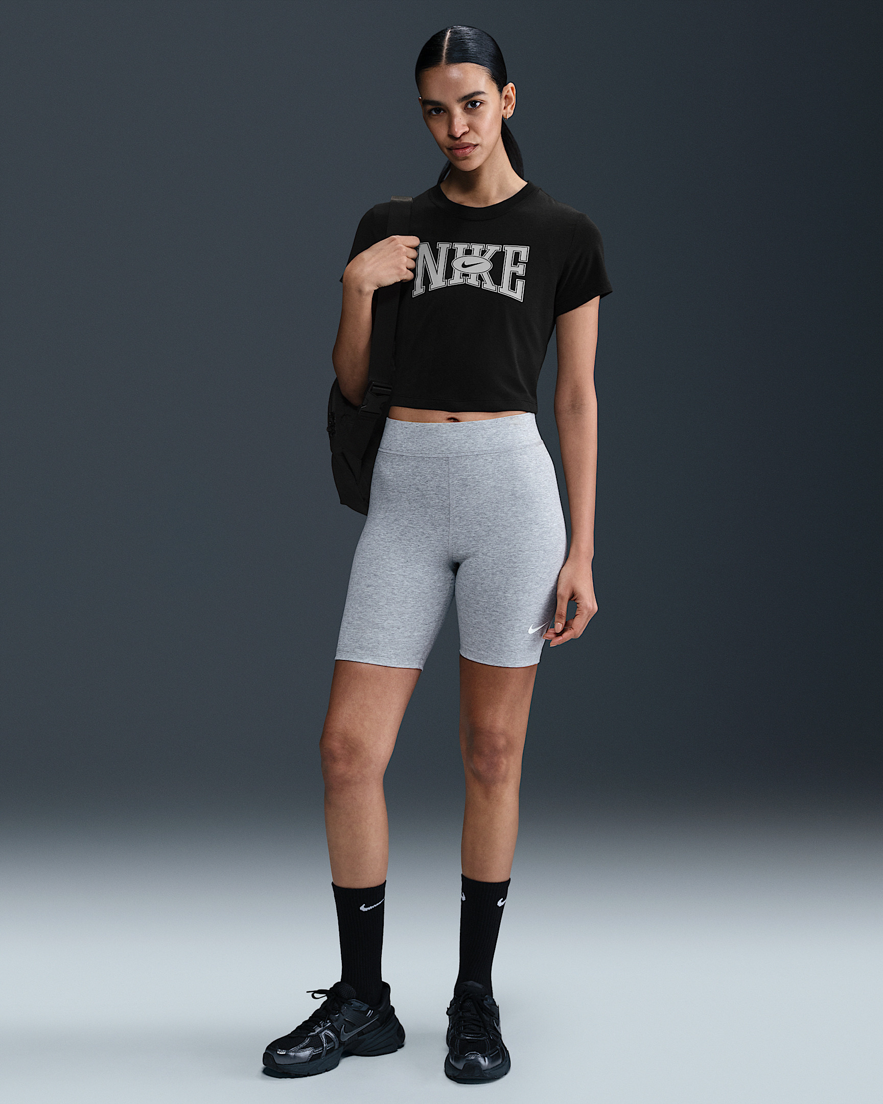 Nike Sportswear Women's Slim Cropped T-Shirt - 4