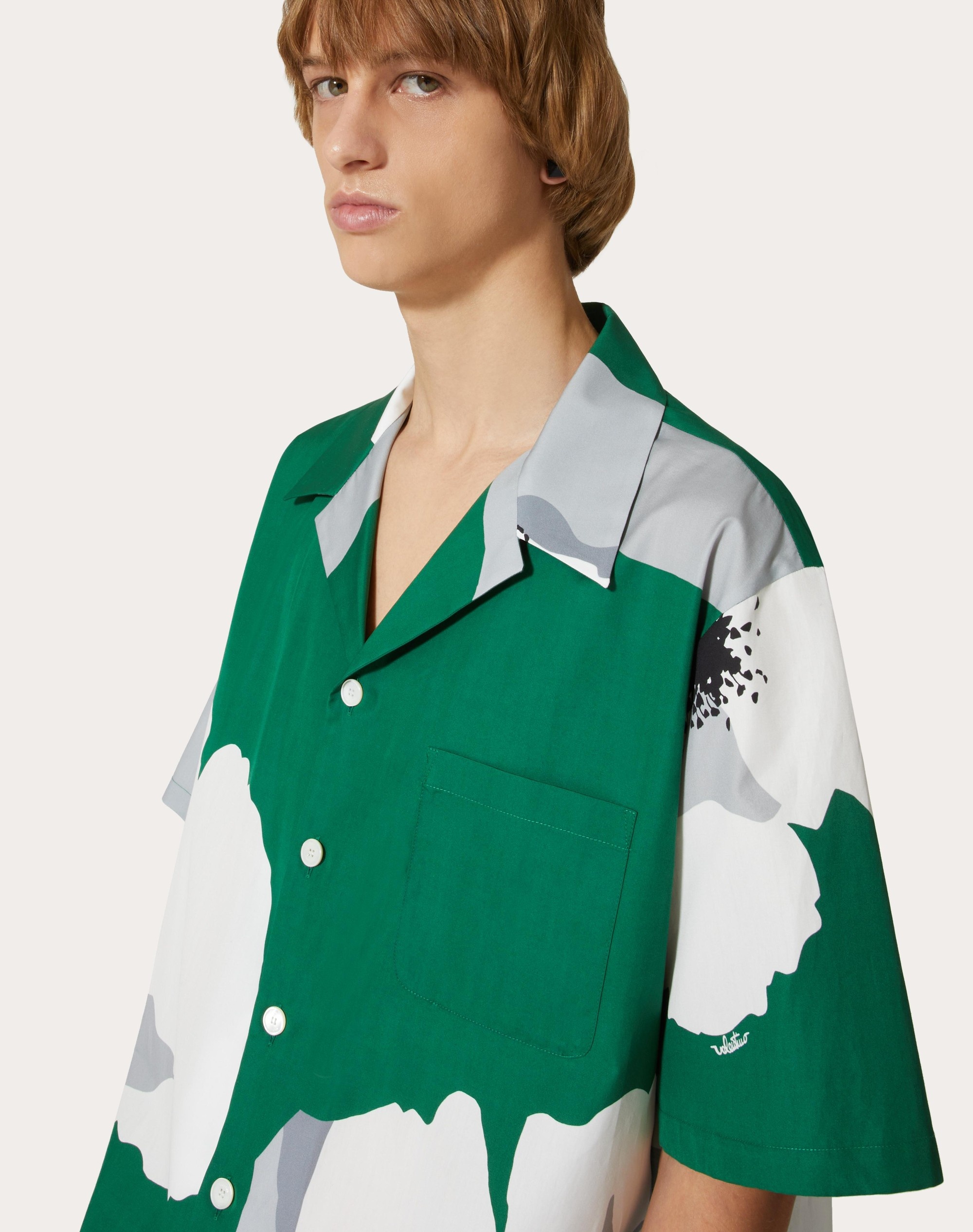 COTTON POPLIN BOWLING SHIRT WITH VALENTINO FLOWER PORTRAIT PRINT - 5