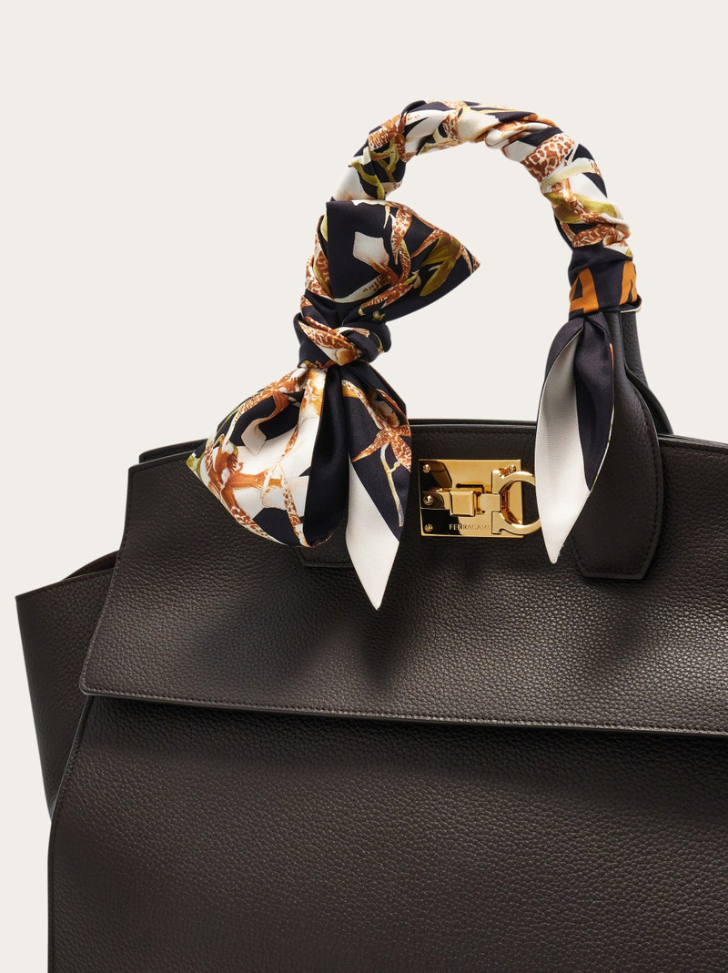 Gaia print silk bandeau 4