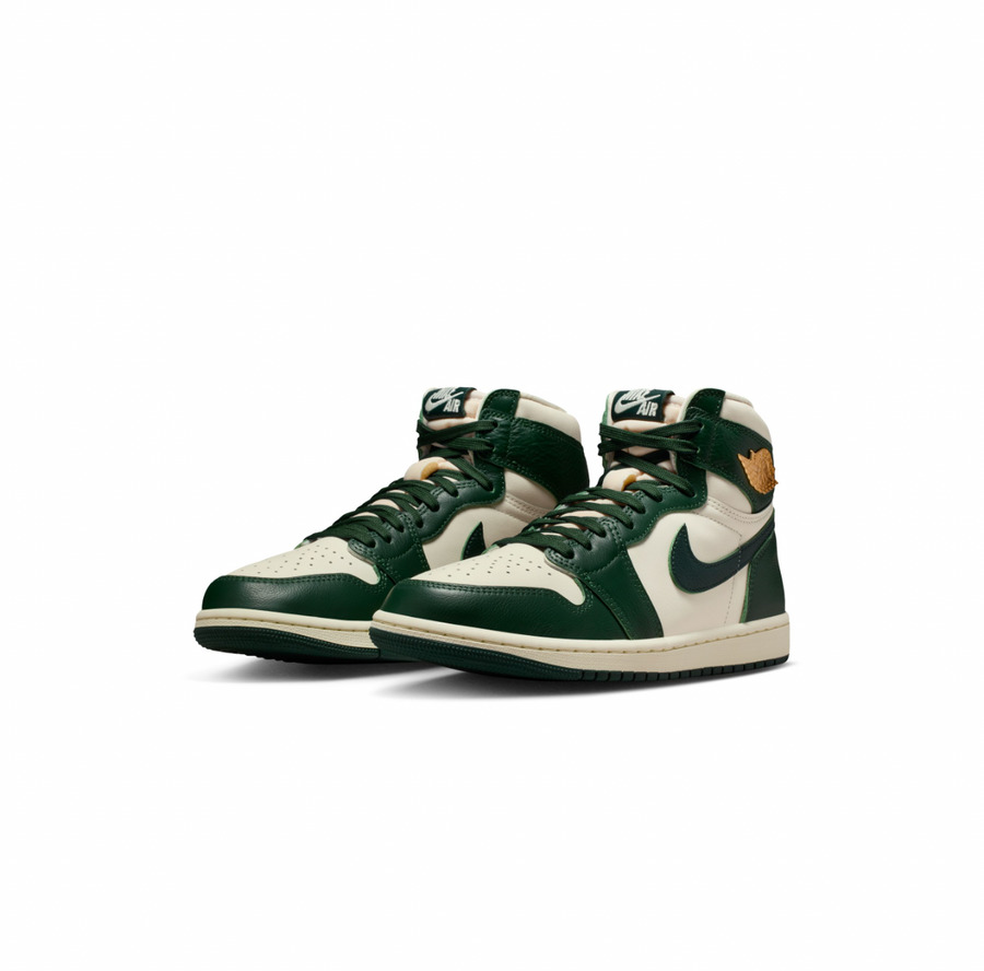 Air Jordan 1 Retro High OG Sneaker in Pale Ivory/Pro Green/Fir/Coconut Milk - 2