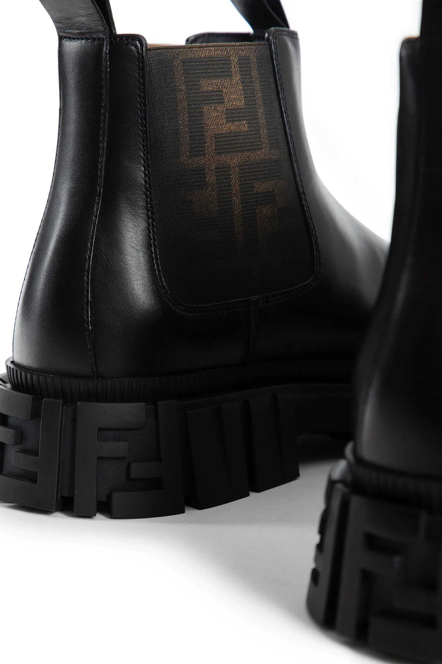 Fendi-Force-Chelsea-Boots - 5